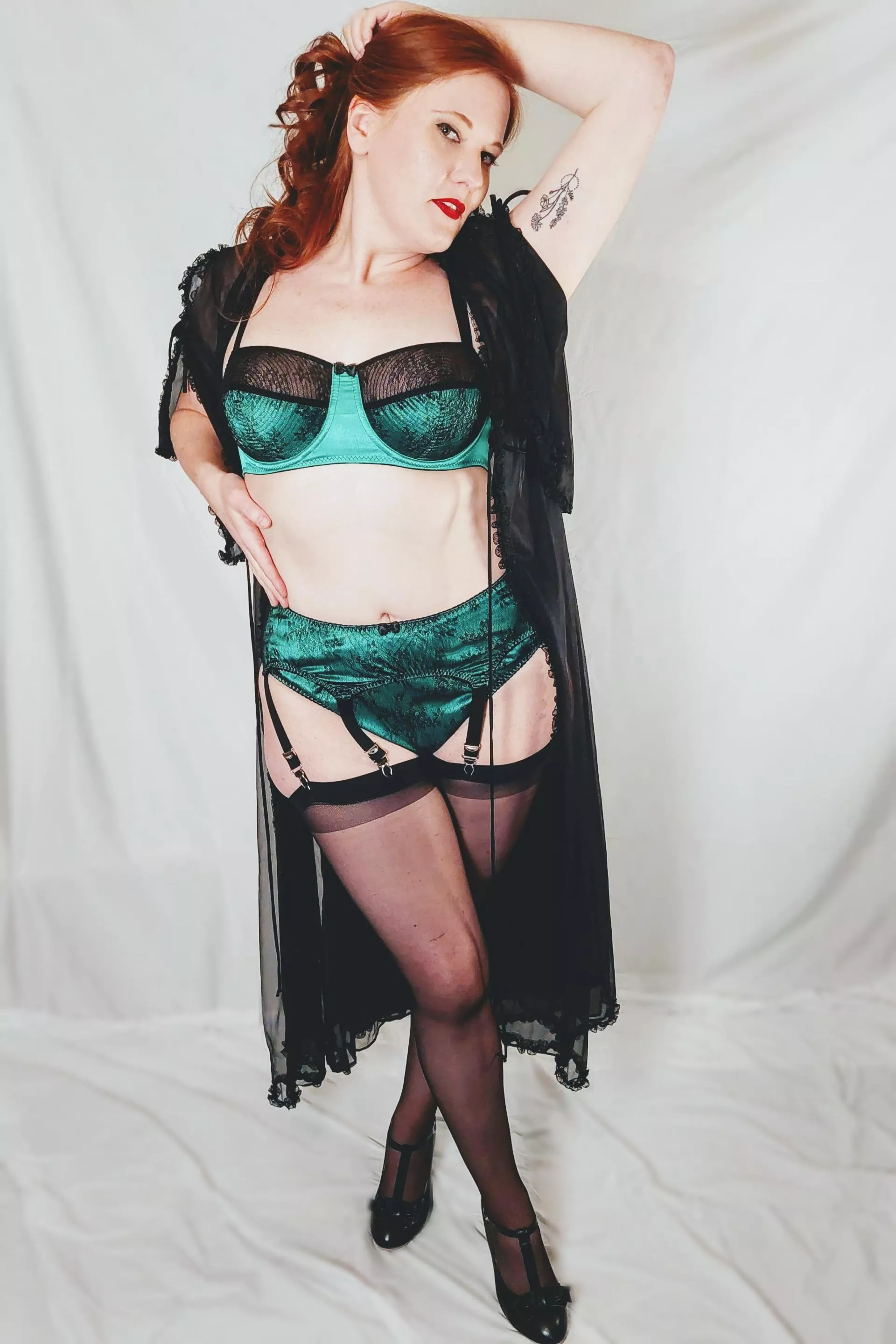 Loving this emerald lingerie!