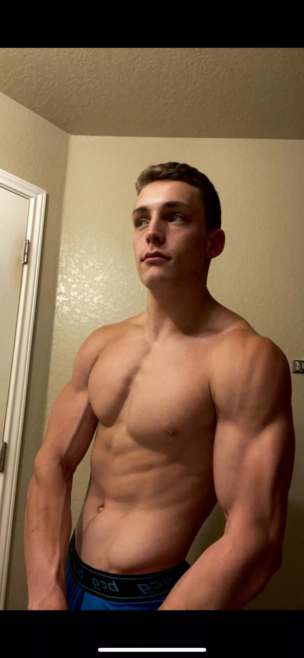 M [20] Just got back from the gym