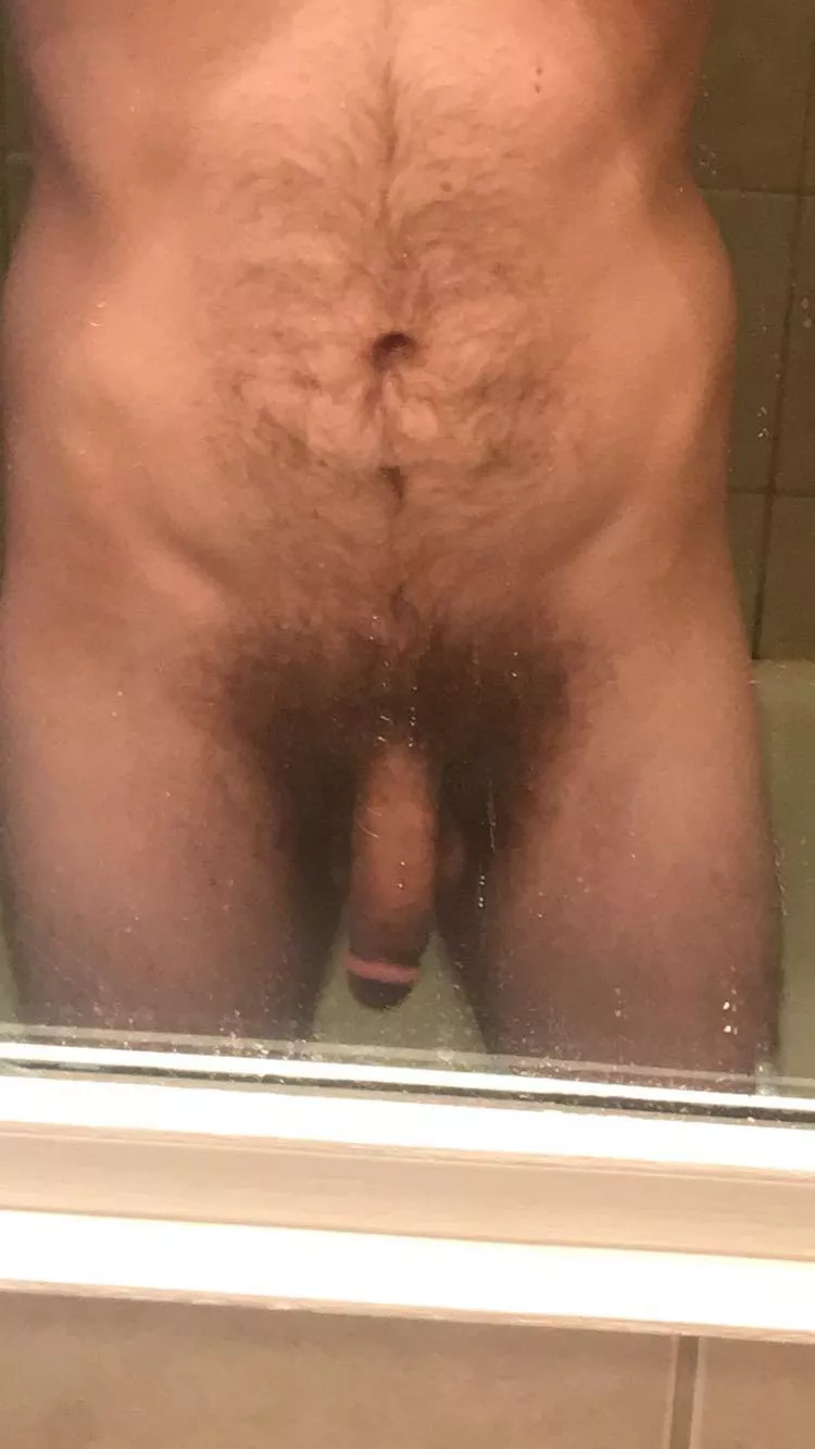 [M], 29, 142 lbs, 6’2