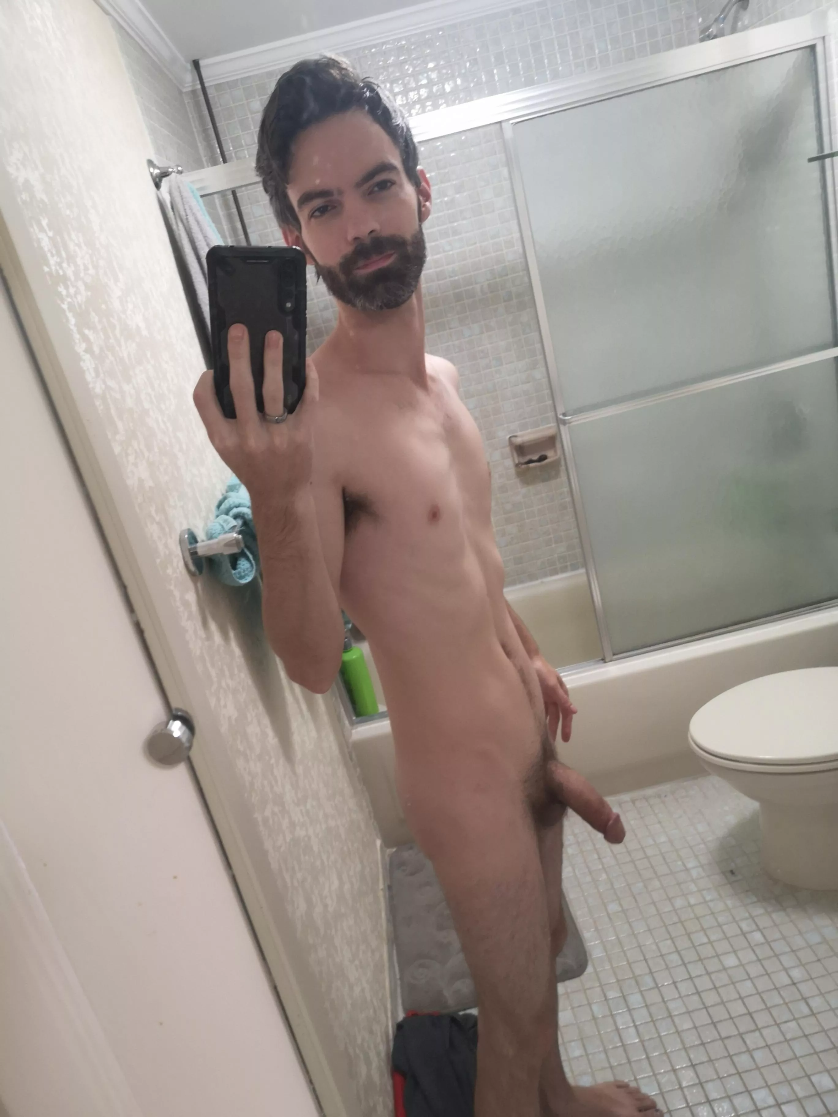 [M] 31,120, 5'11.. Do skinny guys still get love?