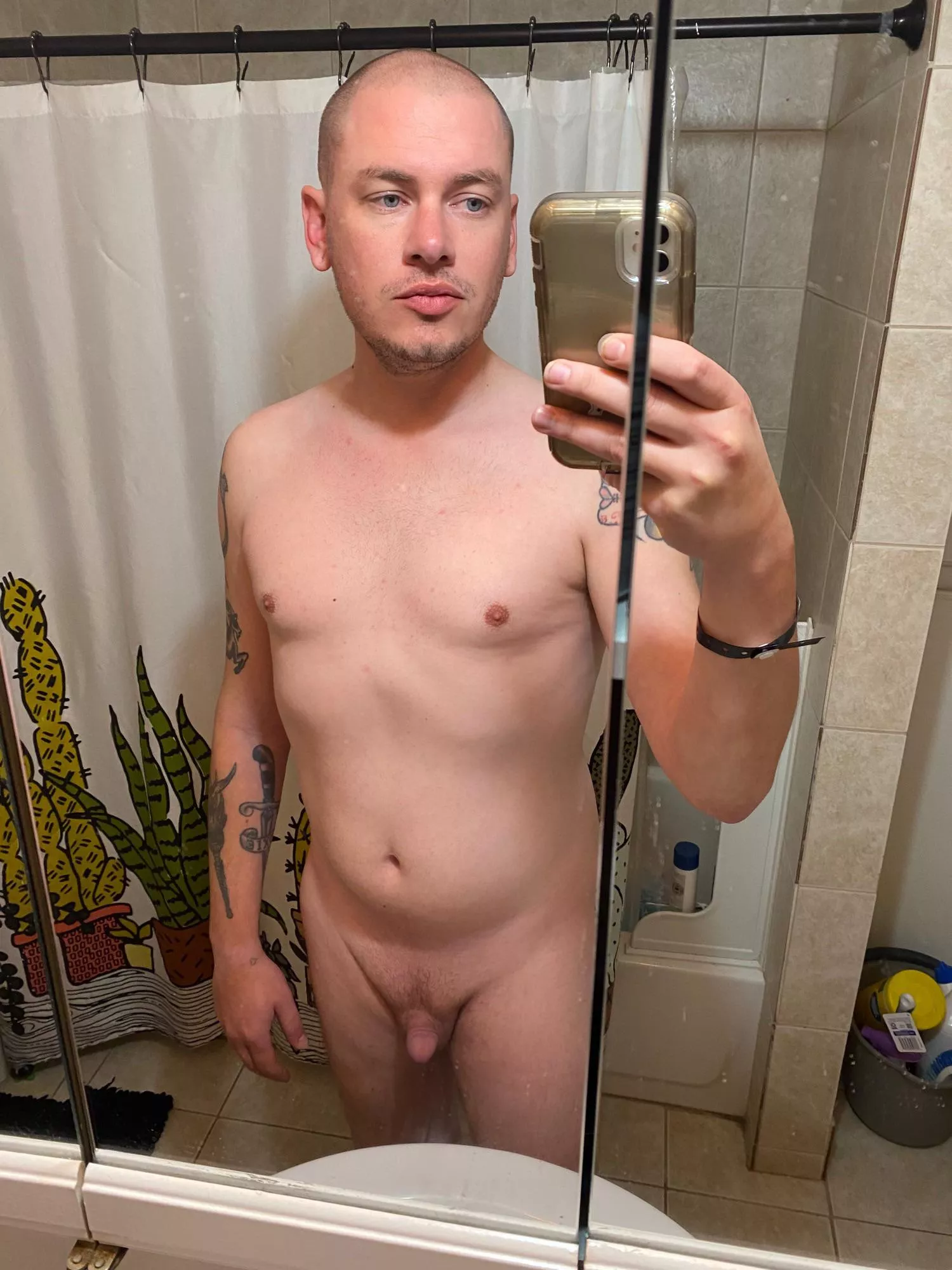 [m] 35 181lbs 6'1” lol, hi 😊