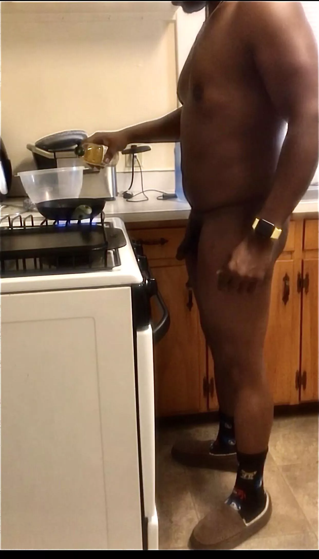 M 38 229 cooking breakfast in the nude as always. Hungry?