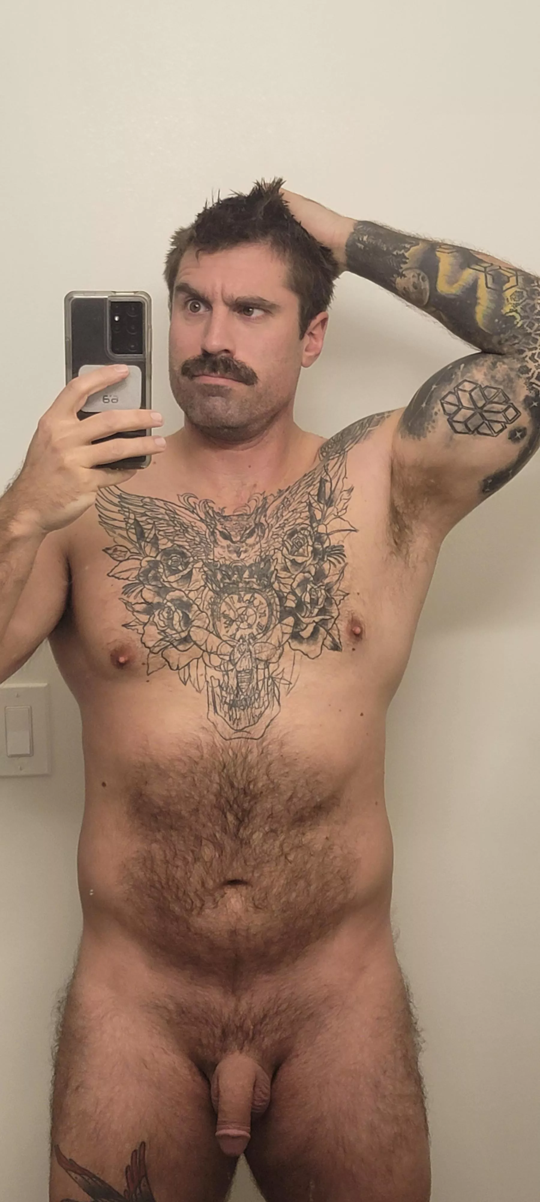 [M] 39, 215, 5'10