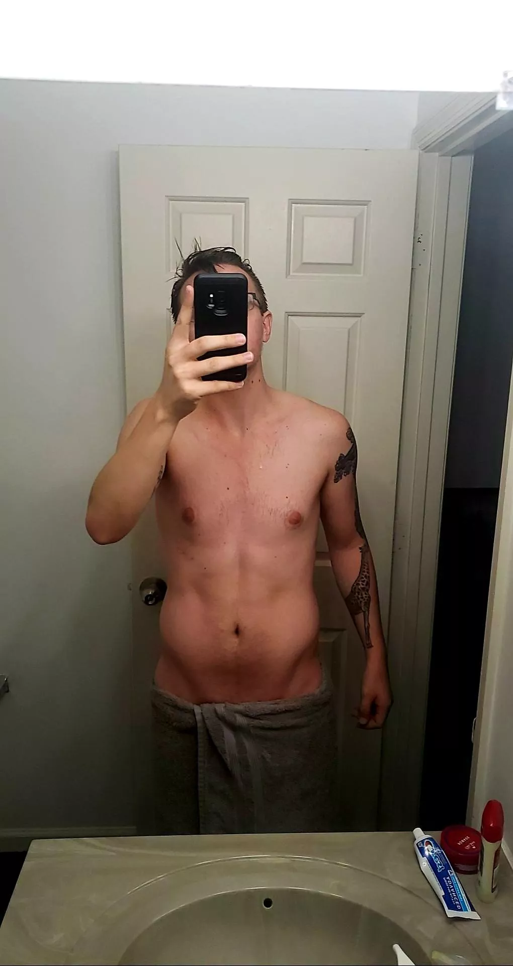 [M] I need some new poses, any suggestions?