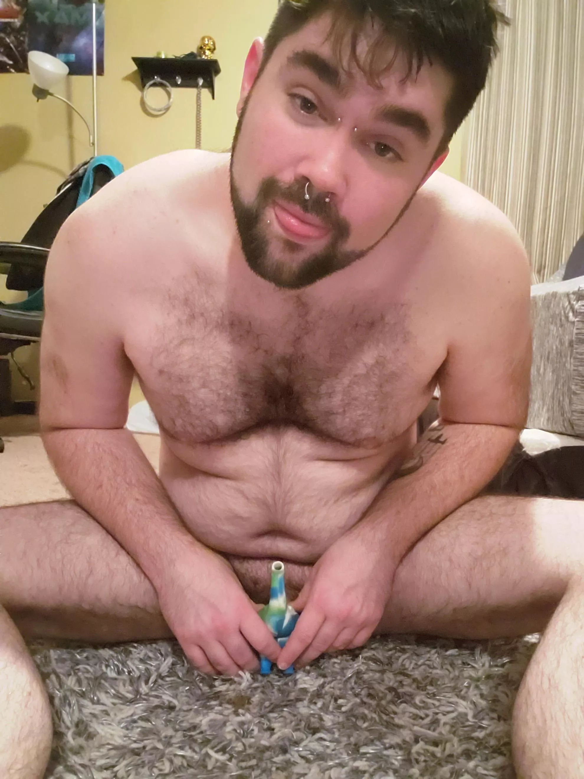 [M] smoking naked is the the best ðŸ™‚