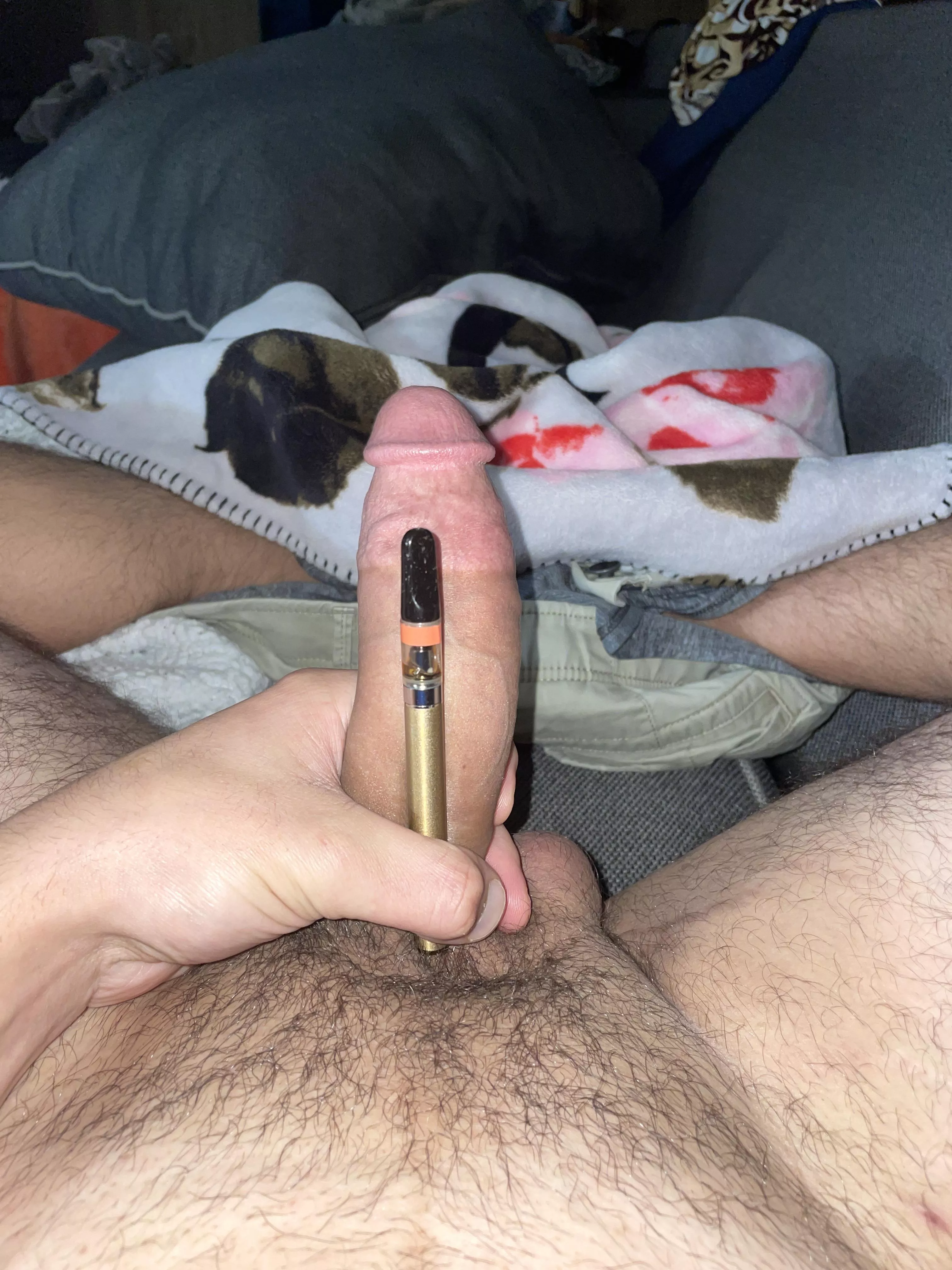 [M] Wanna smoke and fuck?