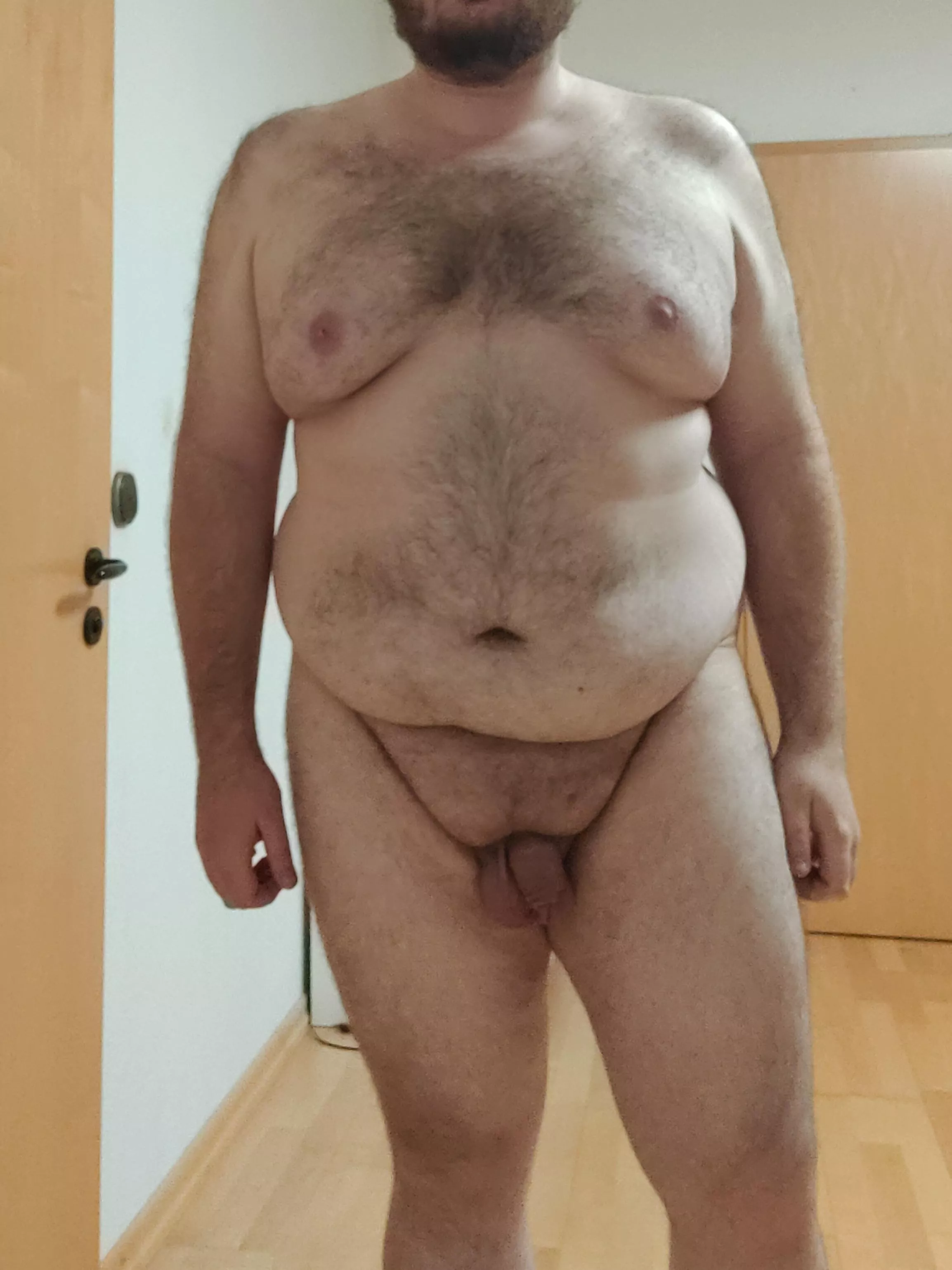 M25, 1,87m/6'1, slowly loosing weight and gaining confidence