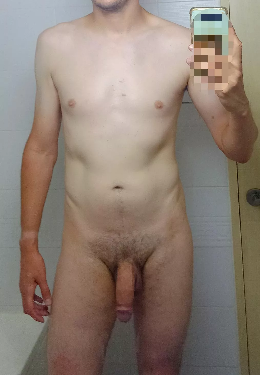 M39 6ft10 - Always thought women would expect me to be bigger, given my height. Trying to be more confident.