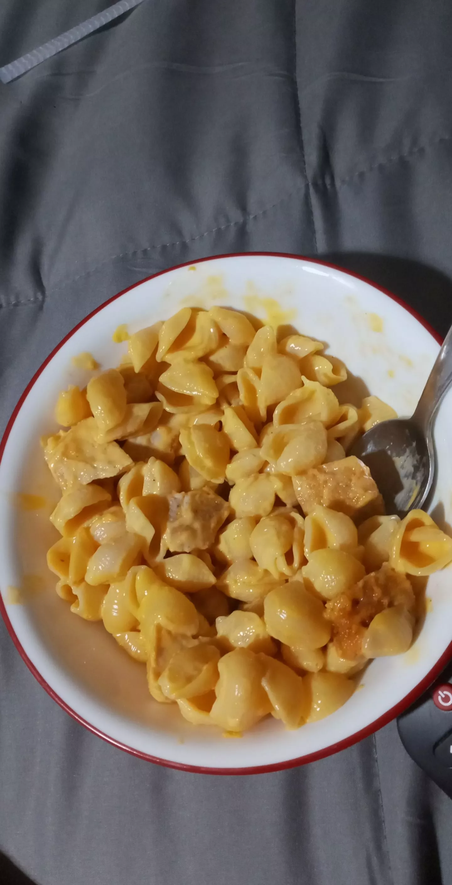 Mac and cheese is the best little lunch!