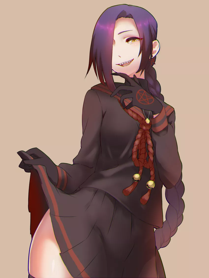 Magane teasing us with a peek at her thicc hips