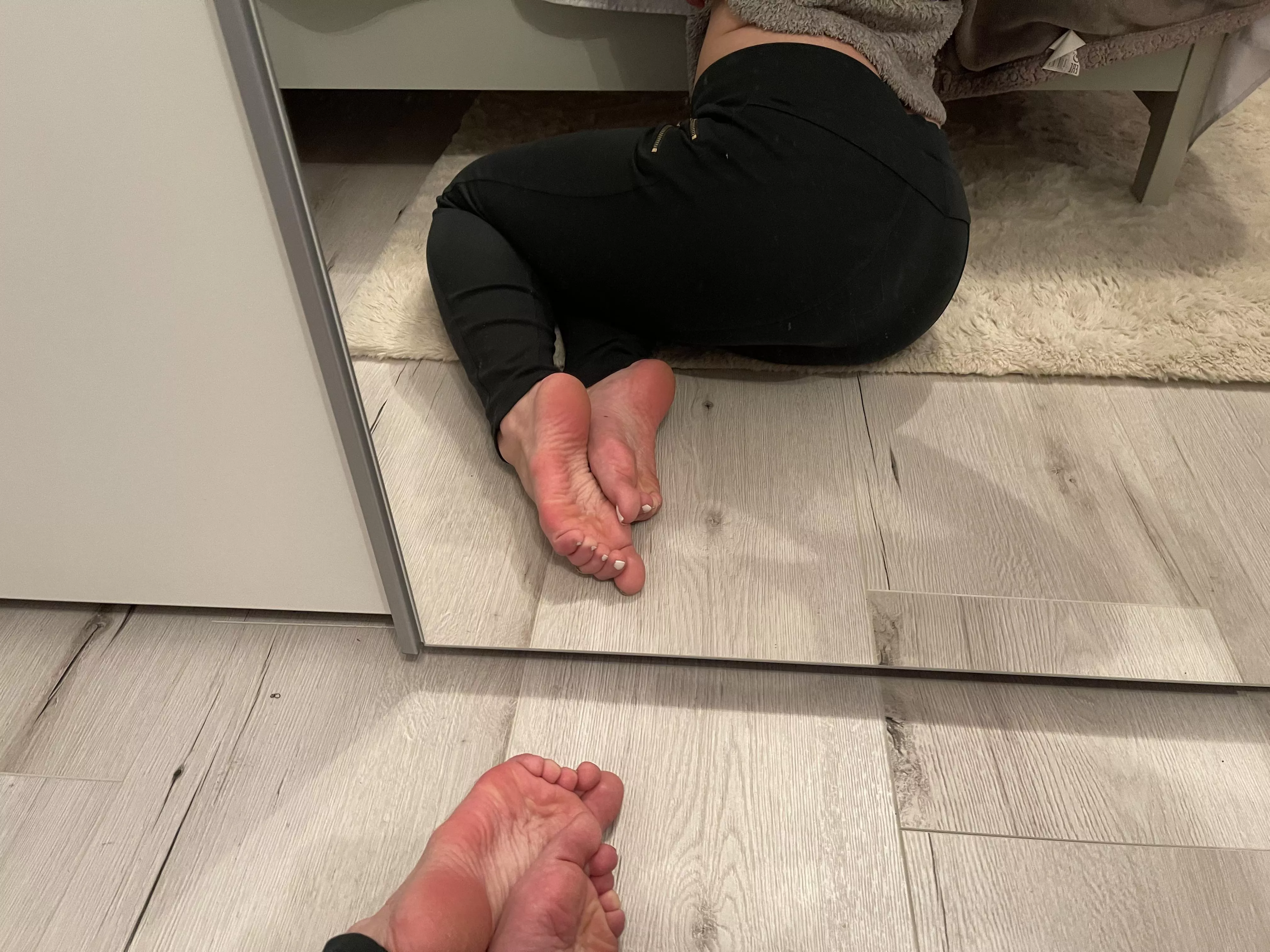 Massage my feet