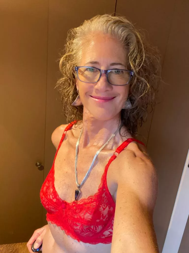 Mature milf for you