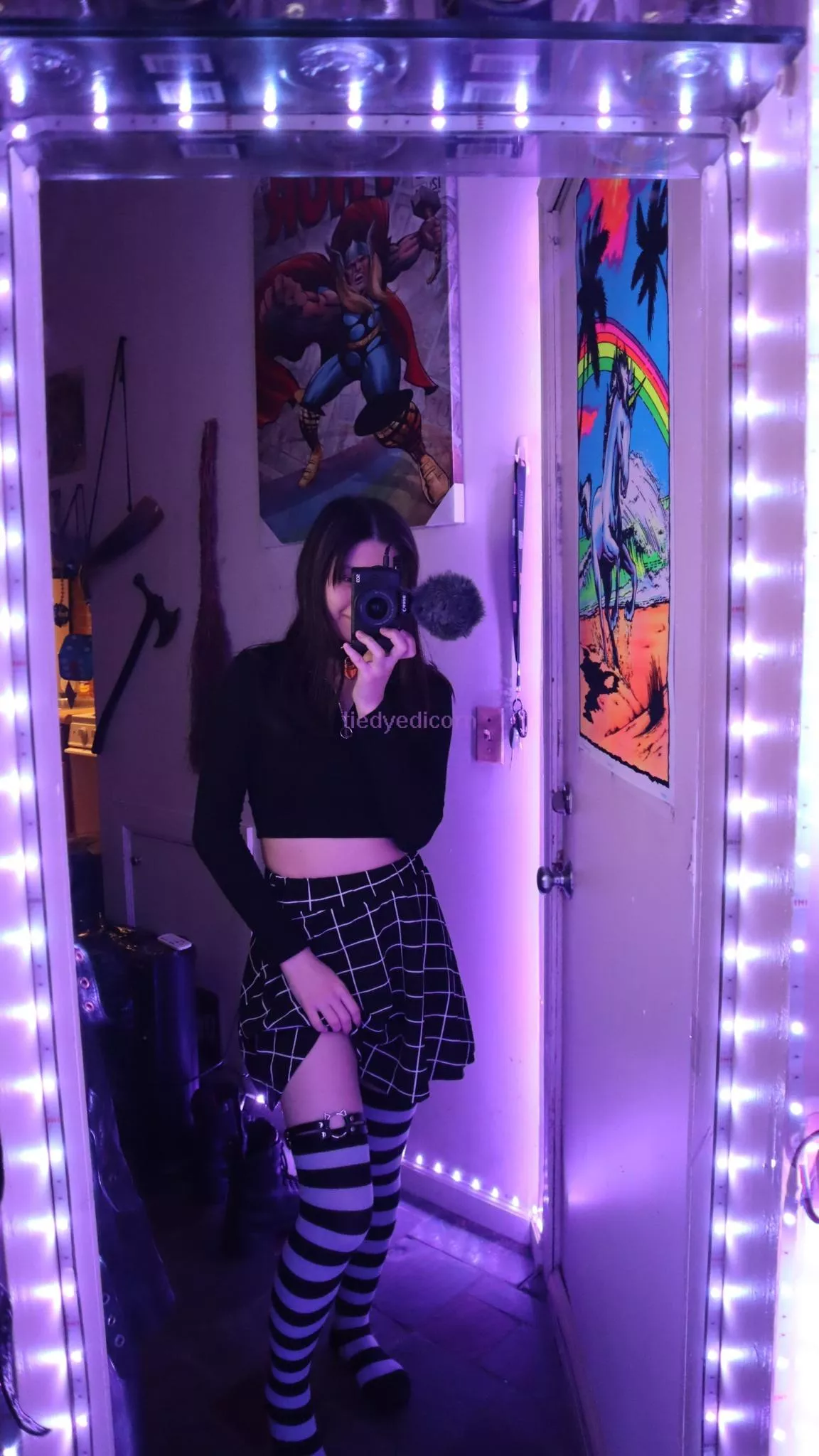 may i be your smol tiddy goth gf?