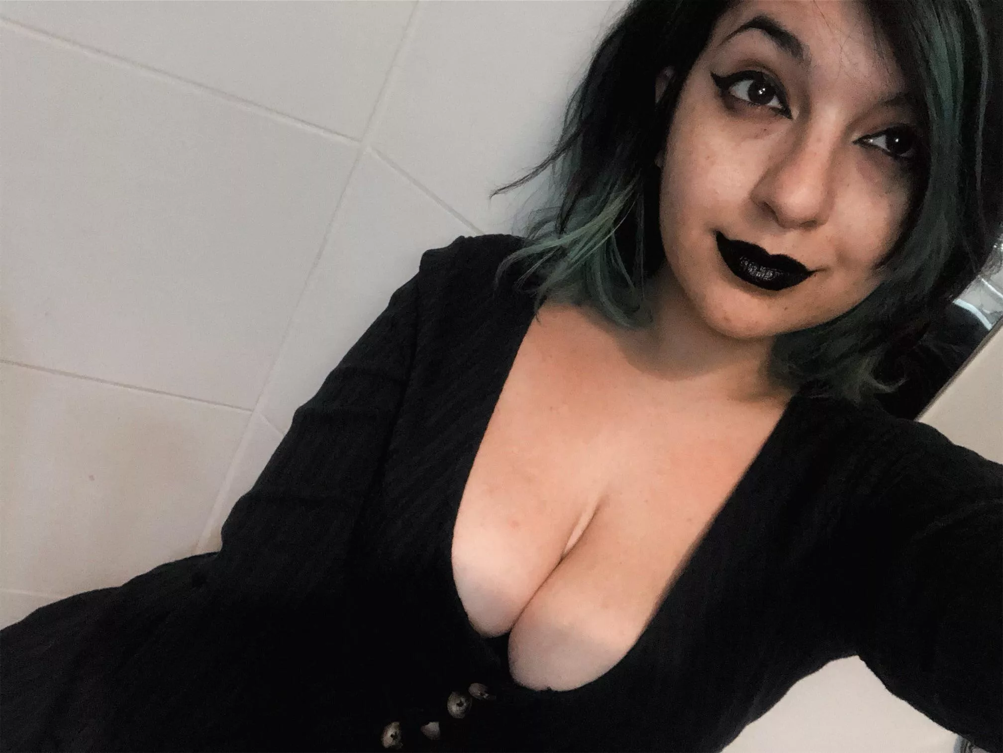 Maybe I’m too classic: can I be your witch ?