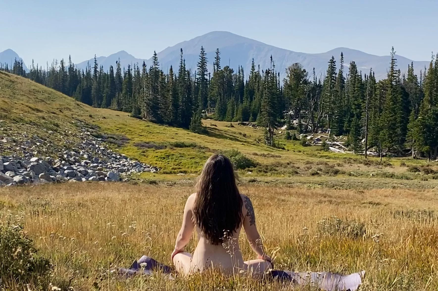 Meditation in the mountains 💚