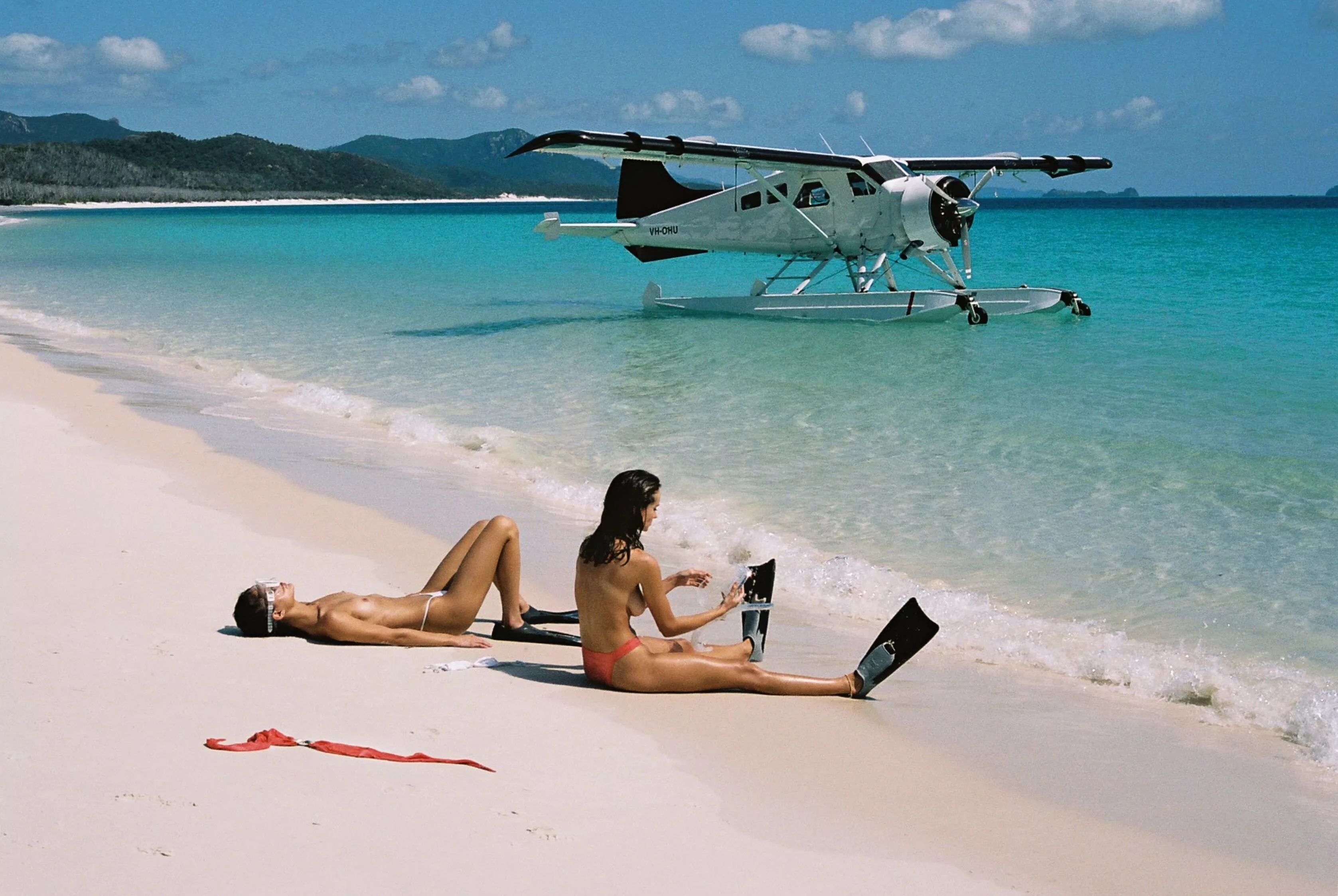 Michelle Bagarra (in white) & Natalie Sole (in red) | Sommer Swim 