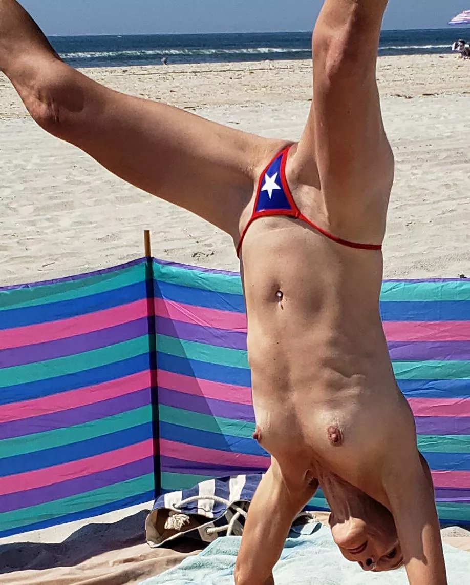 MILF gymnastics at the BEACH!â›±ðŸ˜Ž