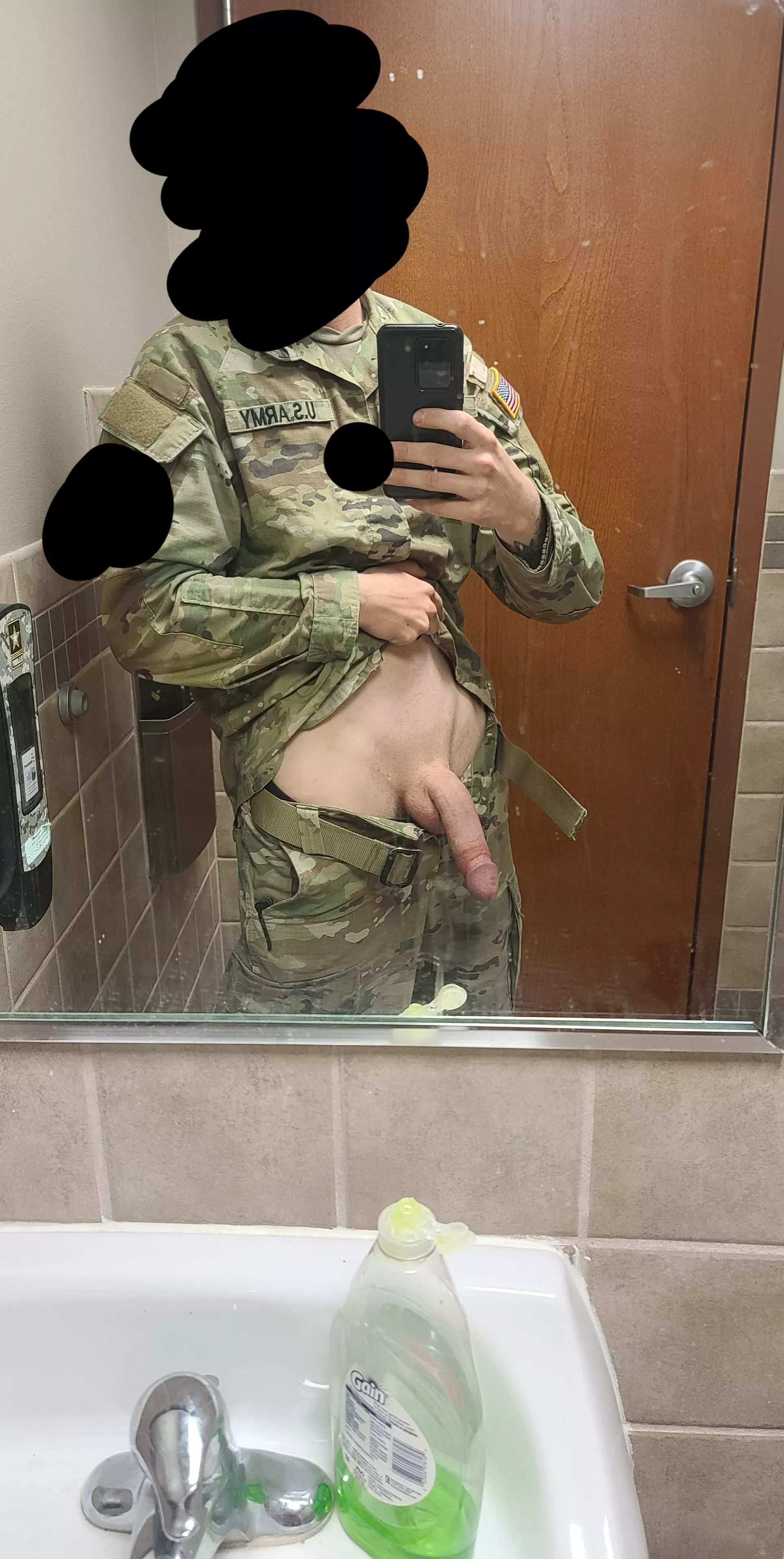 Military cock and cum for anyone?😜