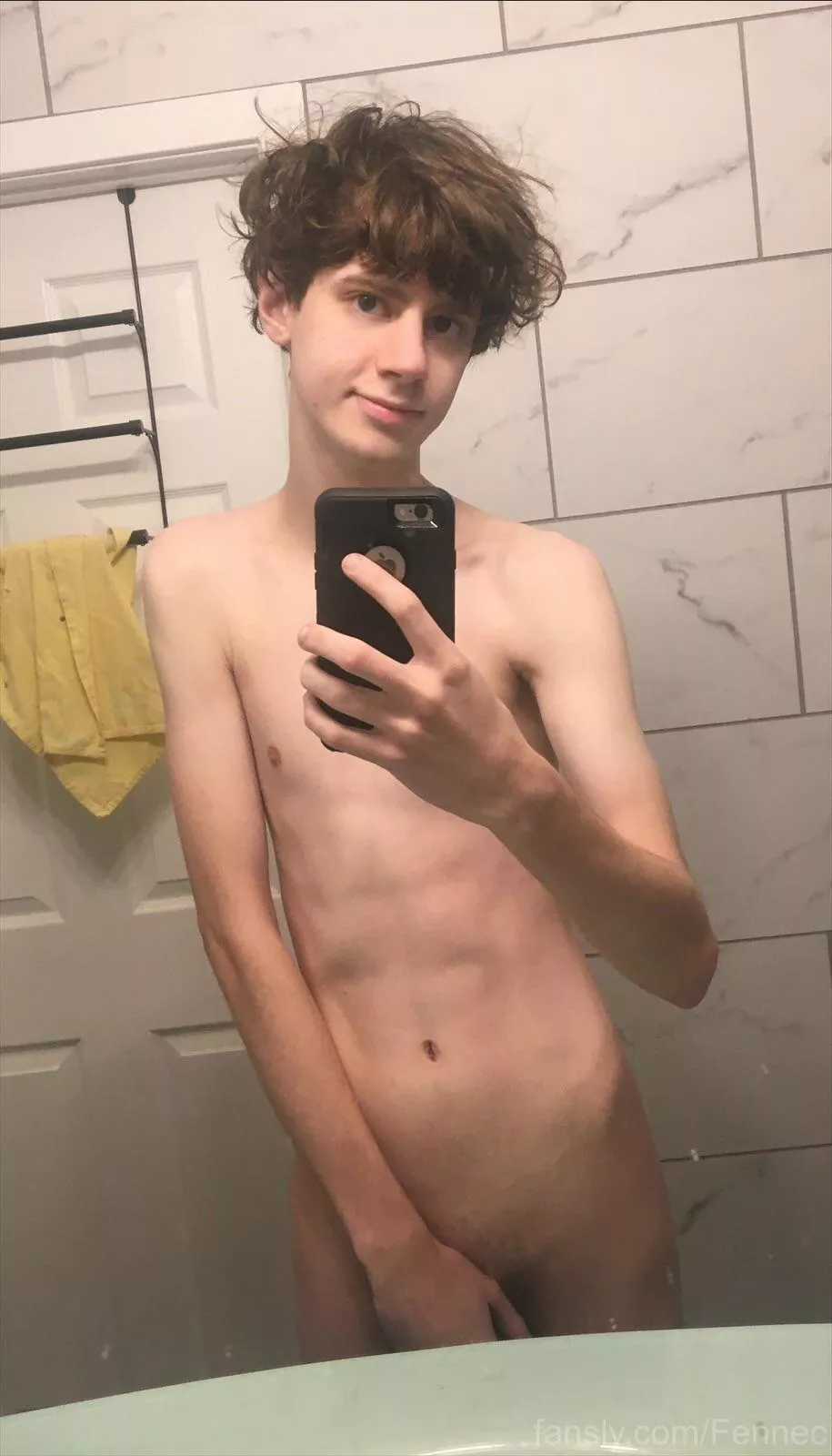 Mirror selfie, hope the bed head’s ok ;)