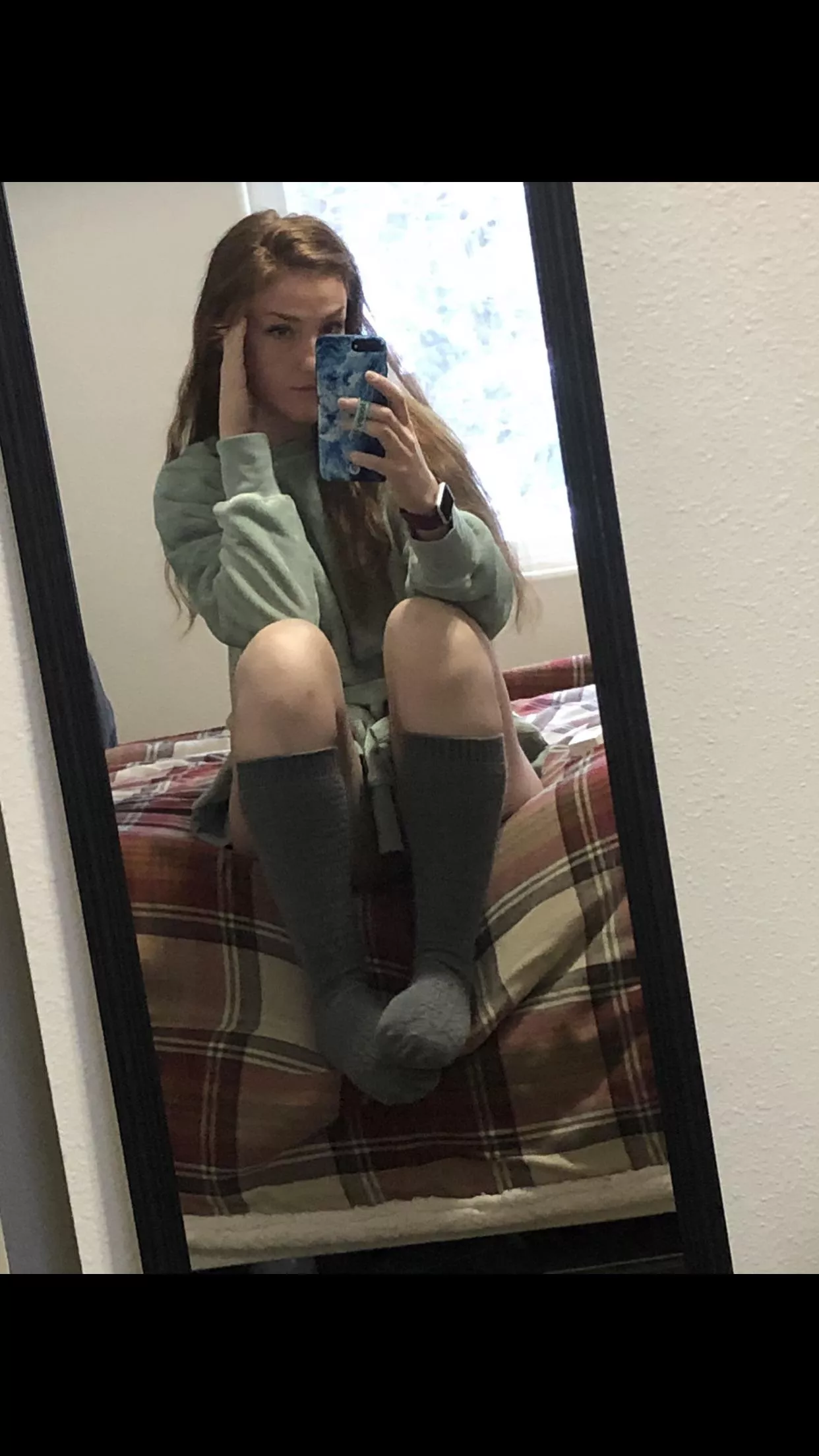 Mirror selfie with my socks on 😘