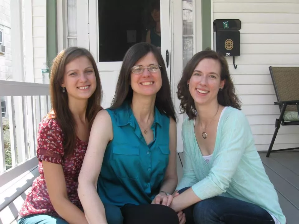 Mom and two daughters WWYD