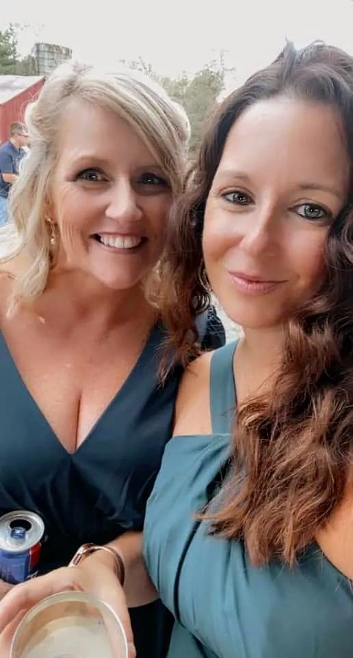 Mom or daughter?