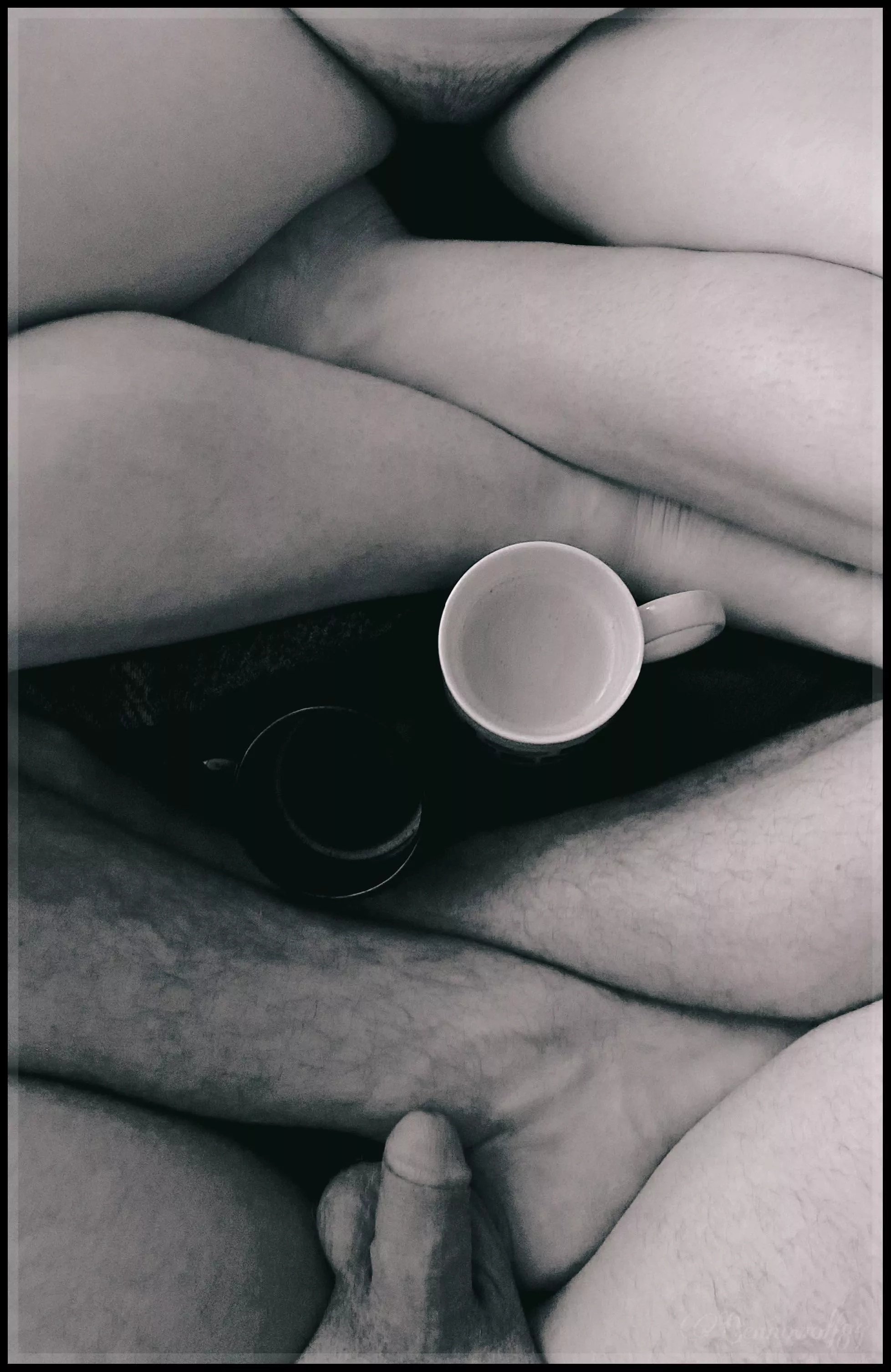 Monday mornings are even better with shared hot energetic wetness…😈☕️🖤