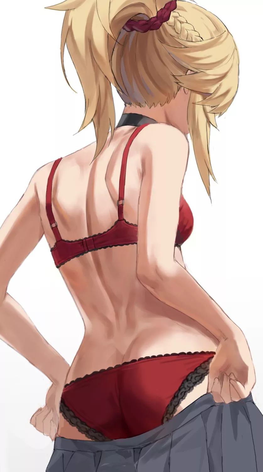 Mordred undressing