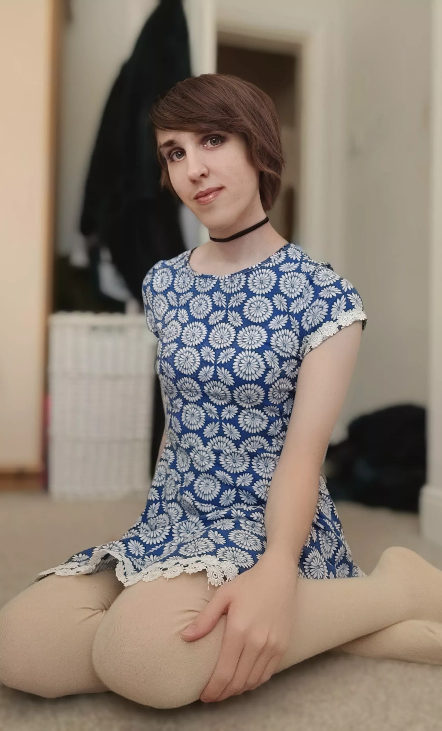 MtF (pre-everything) dusted off the old dress for some new pics. Does it still look good?