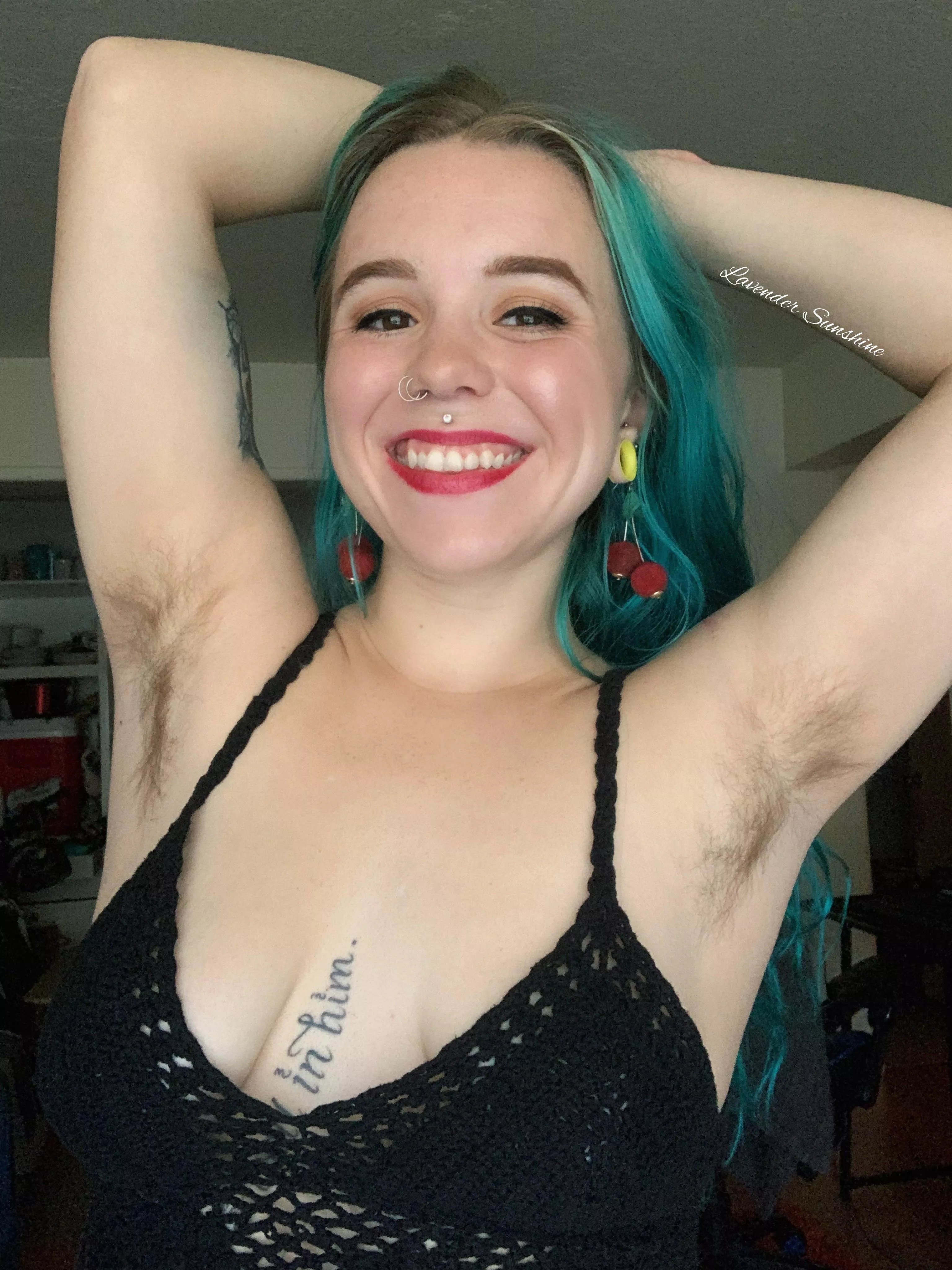 my body hair makes me feel strong, confident, and sexy ðŸ¥°