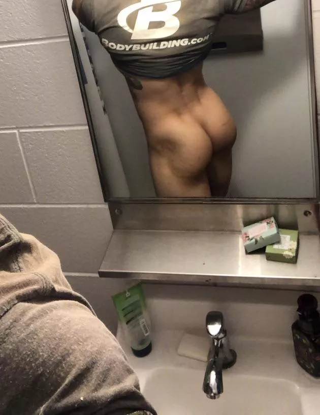 [M]y booty gains ðŸ¤·ðŸ½â€â™‚ï¸