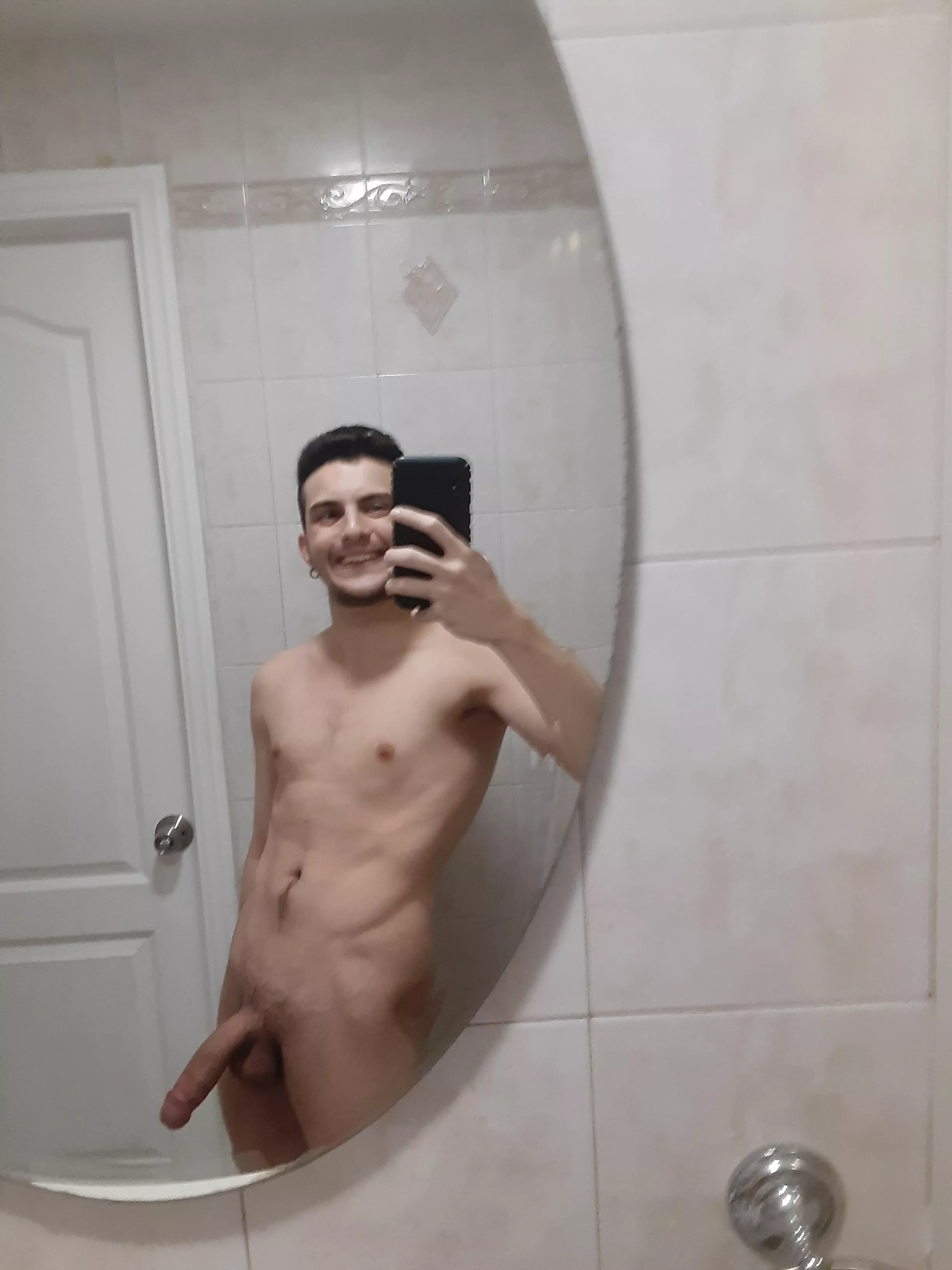 My dick still huge even after I nut 🙈