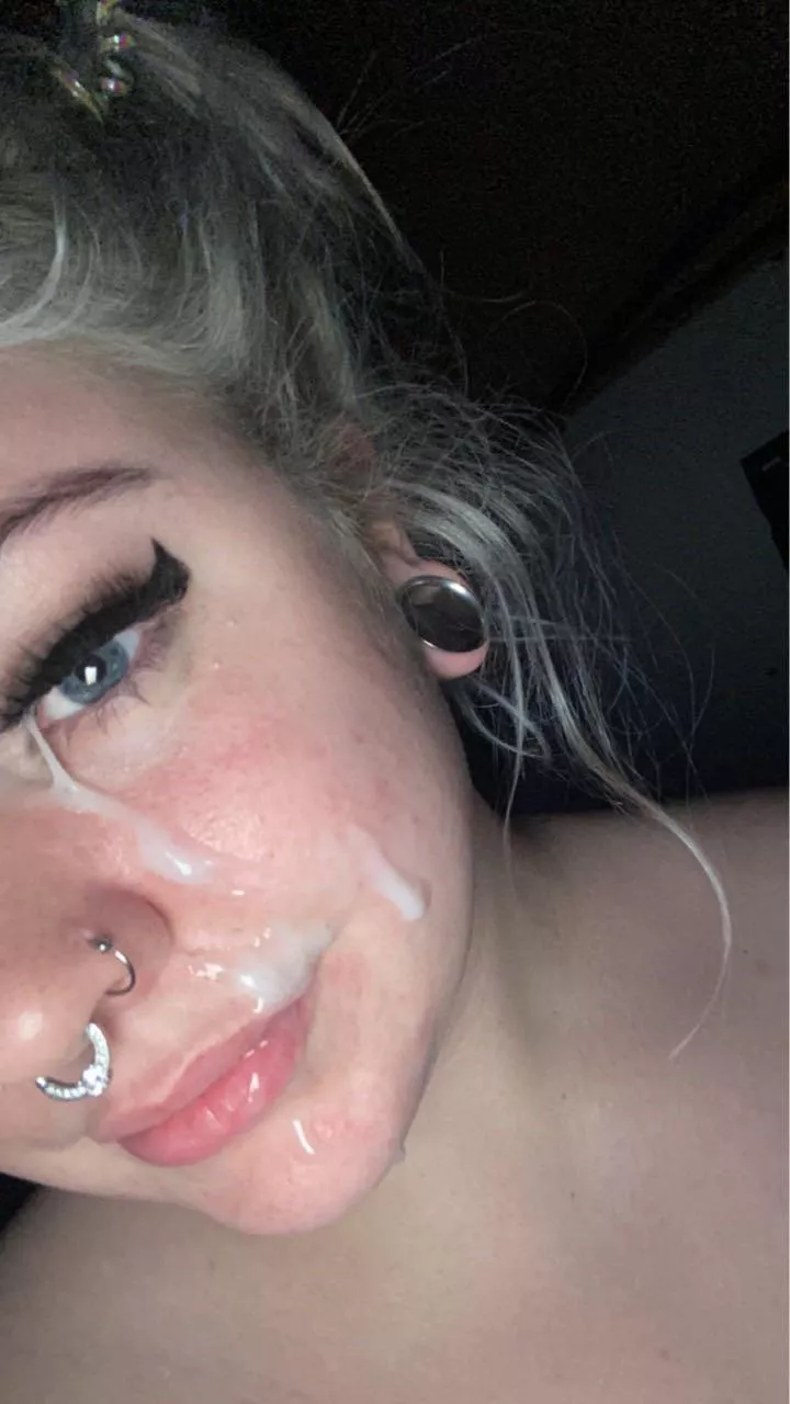 My face looks better with cum all over it