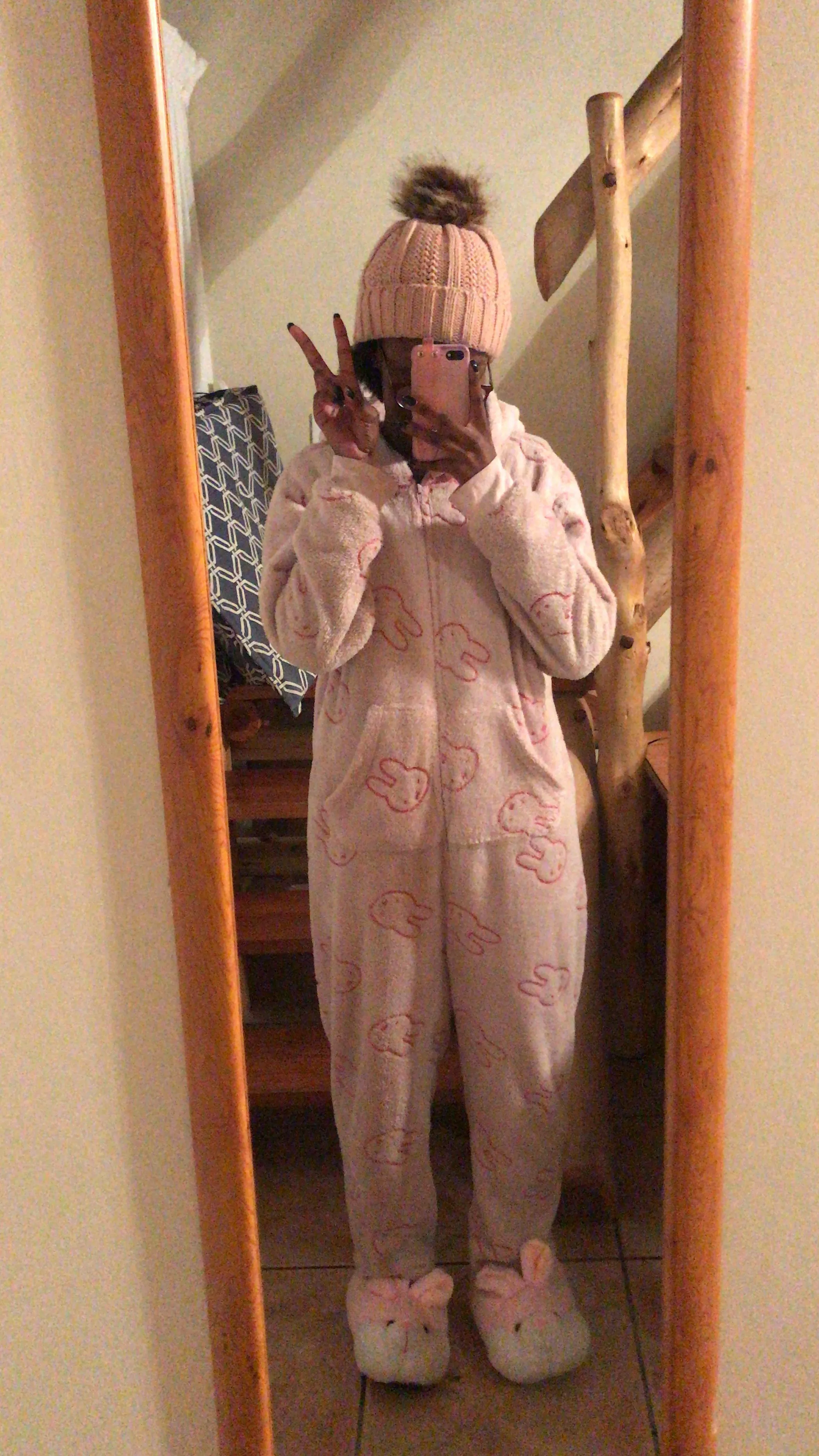 My favourite bedtime outfit. Itâ€™s getting sunny this side so Iâ€™ll be sad that I canâ€™t wear this any longerâ˜¹ï¸ðŸ¦„âœ¨