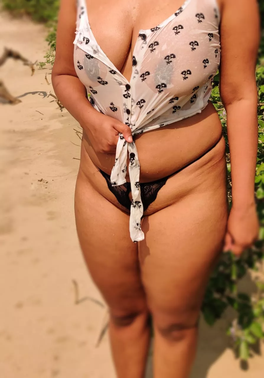 My favourite top for the beach [OC]