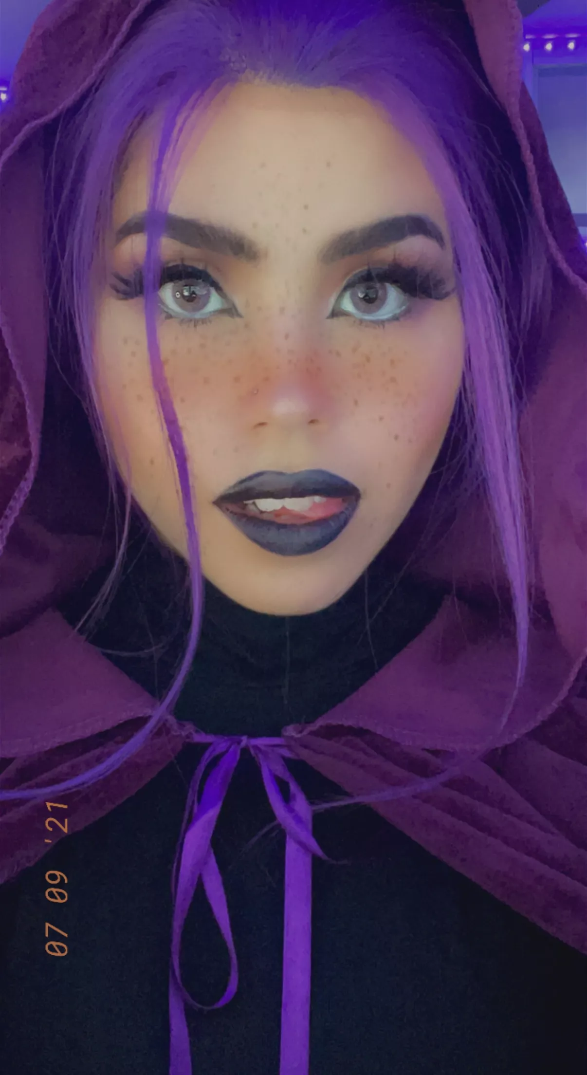 My first shot at cosplay, I think I did Raven pretty well!