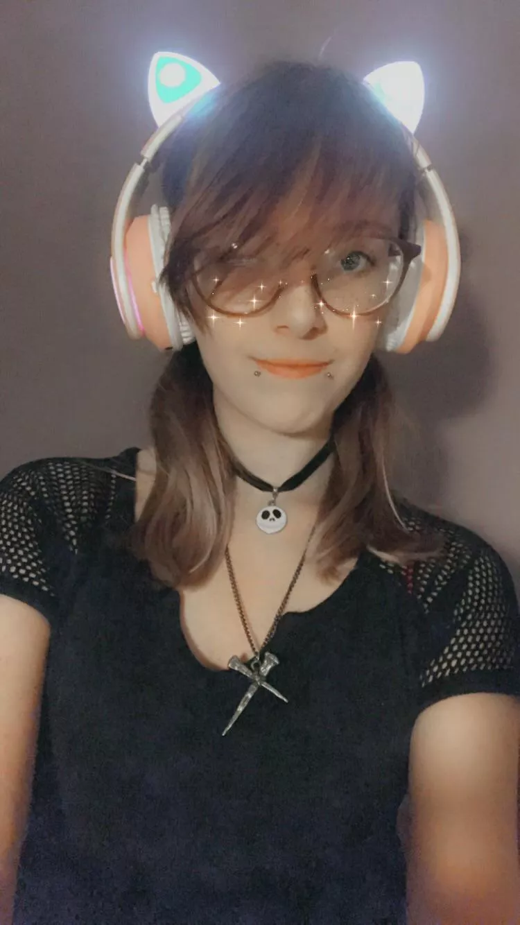 My other cat headphones ðŸ¥°