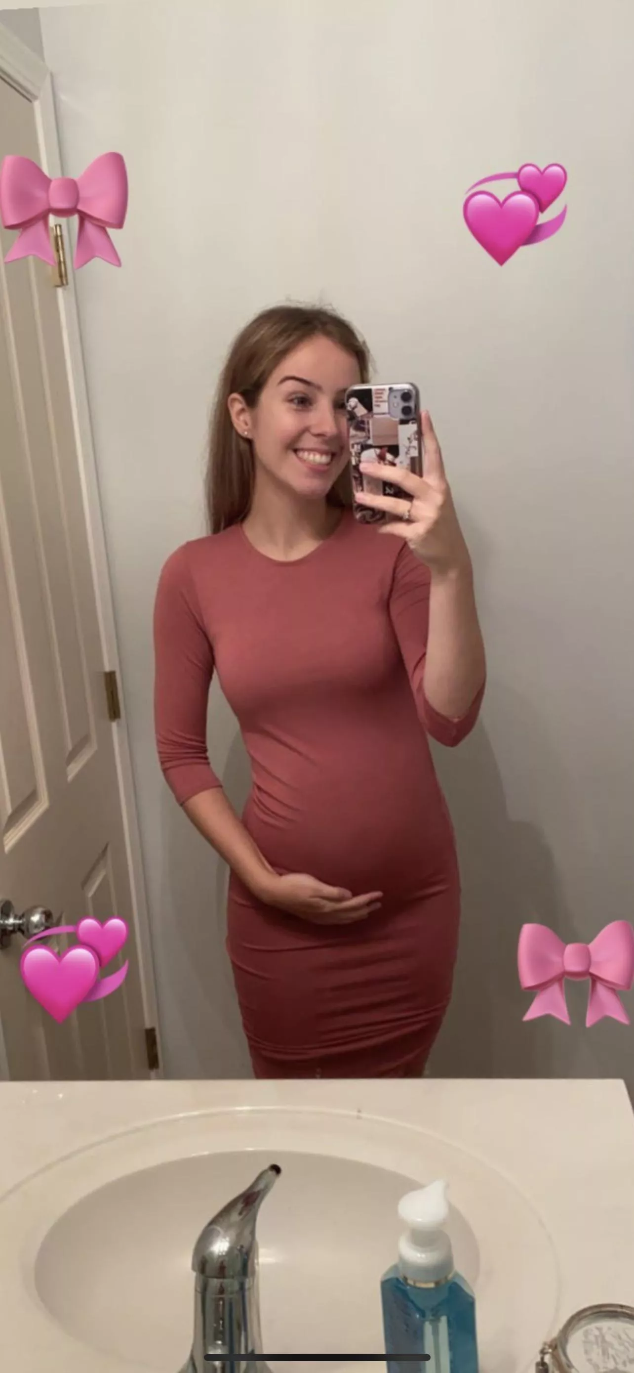 My preggo sister 🤰🏼