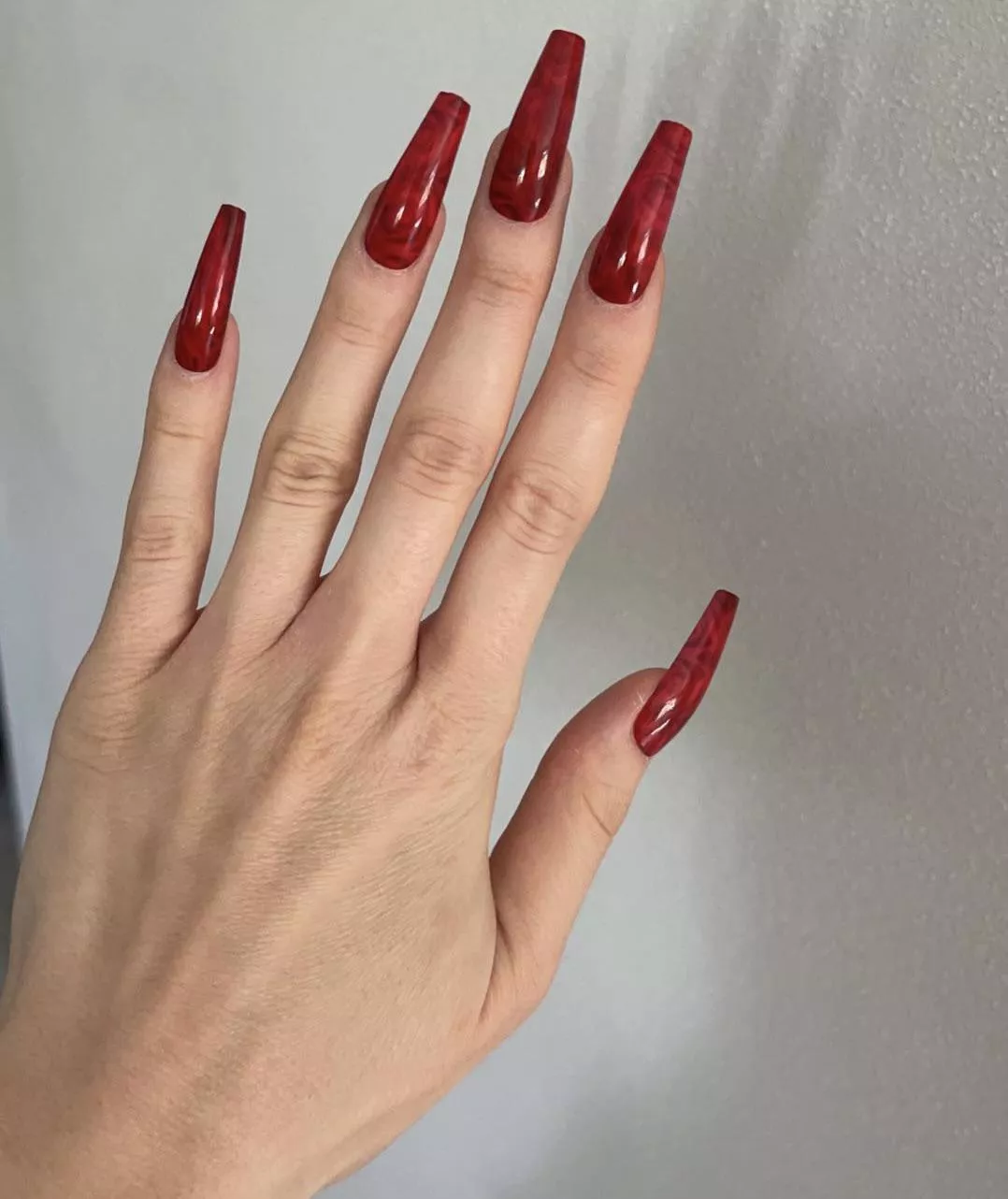 my red nails😈