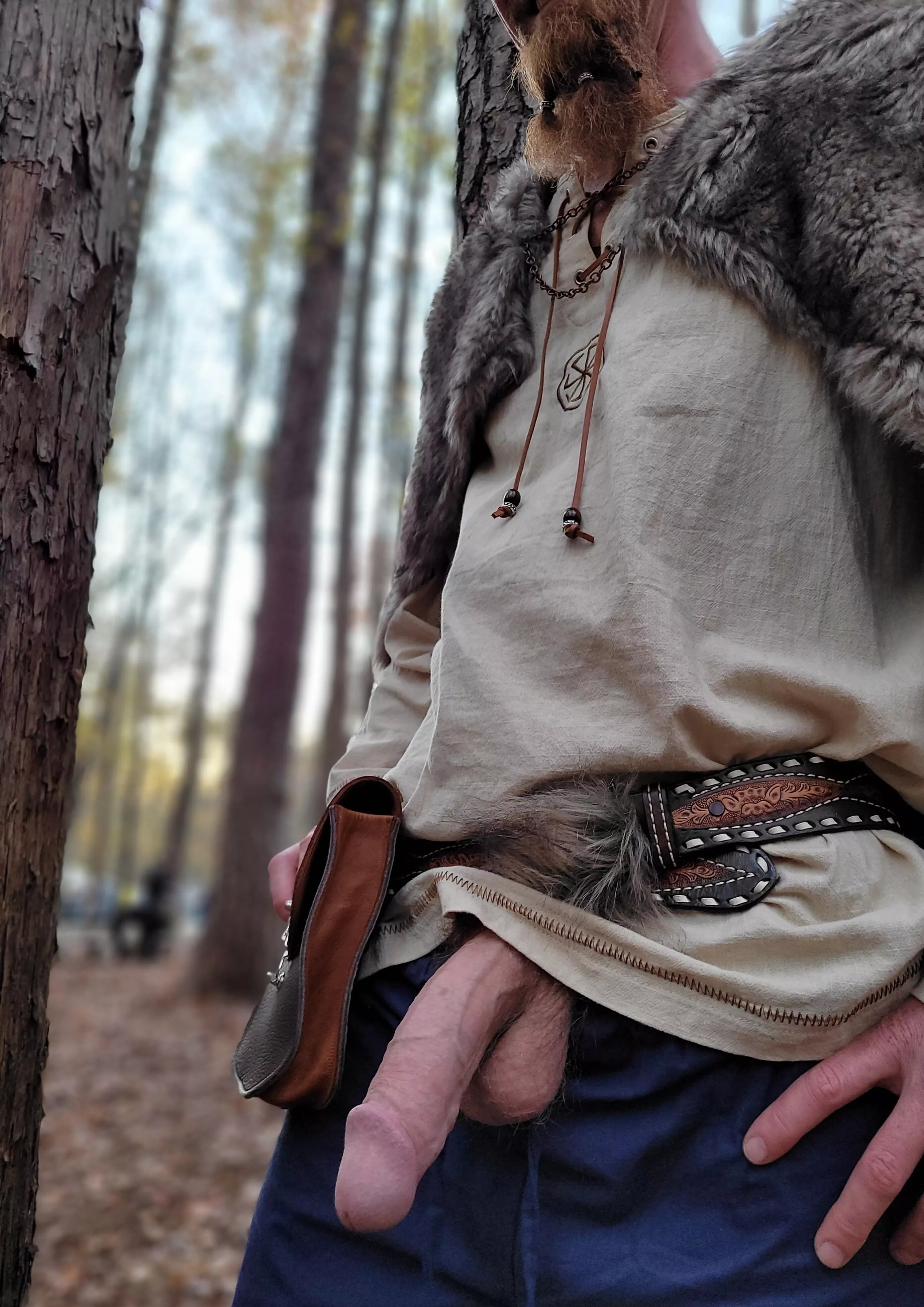 My RenFest outfit got lots of love in another sub. Thought I should share with my fellow gingers ðŸ˜