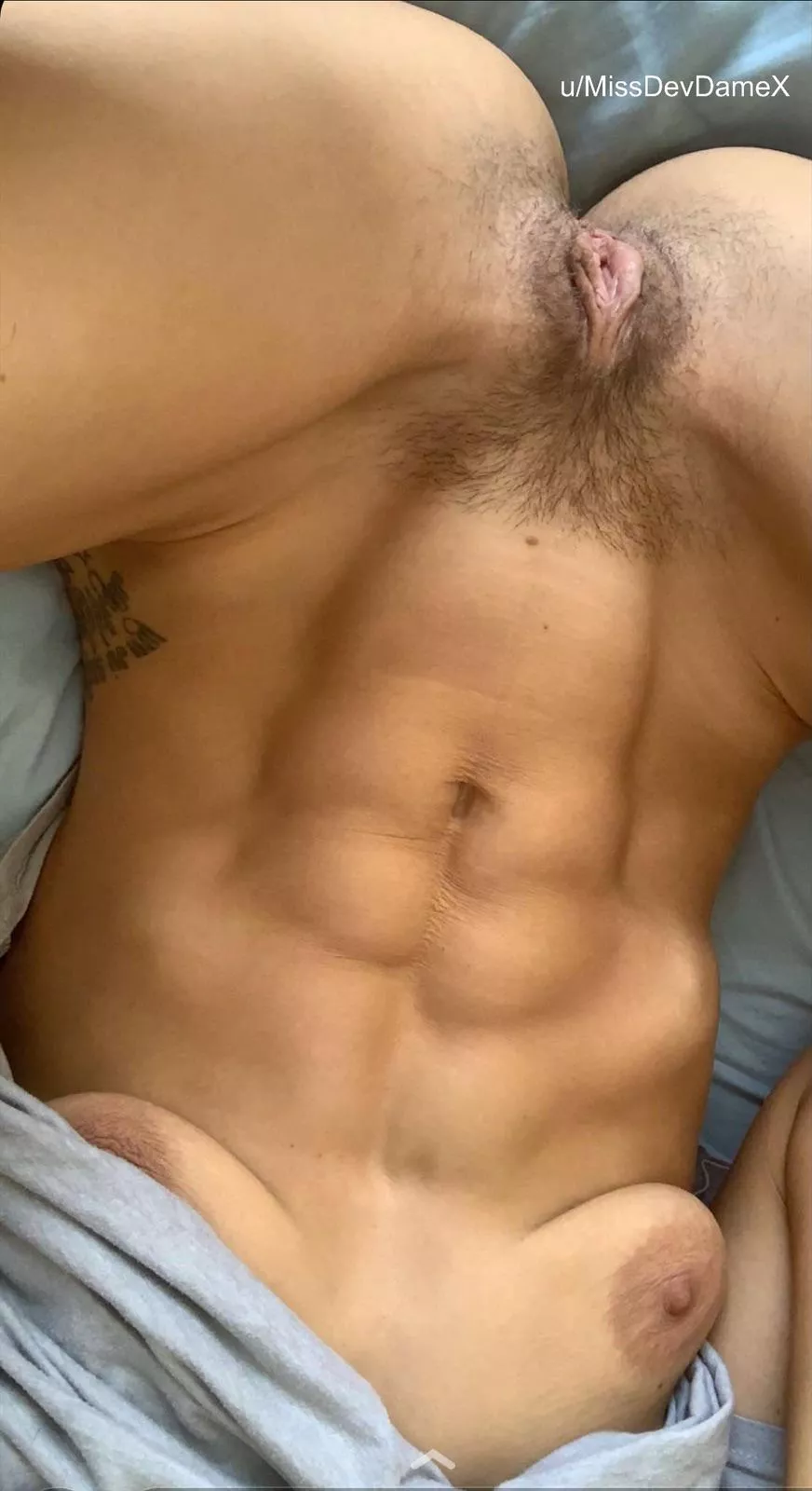 My sexy abs and ðŸ± to help push you through hump-day. Enjoy!! ðŸ˜ˆðŸ±â¤ï¸