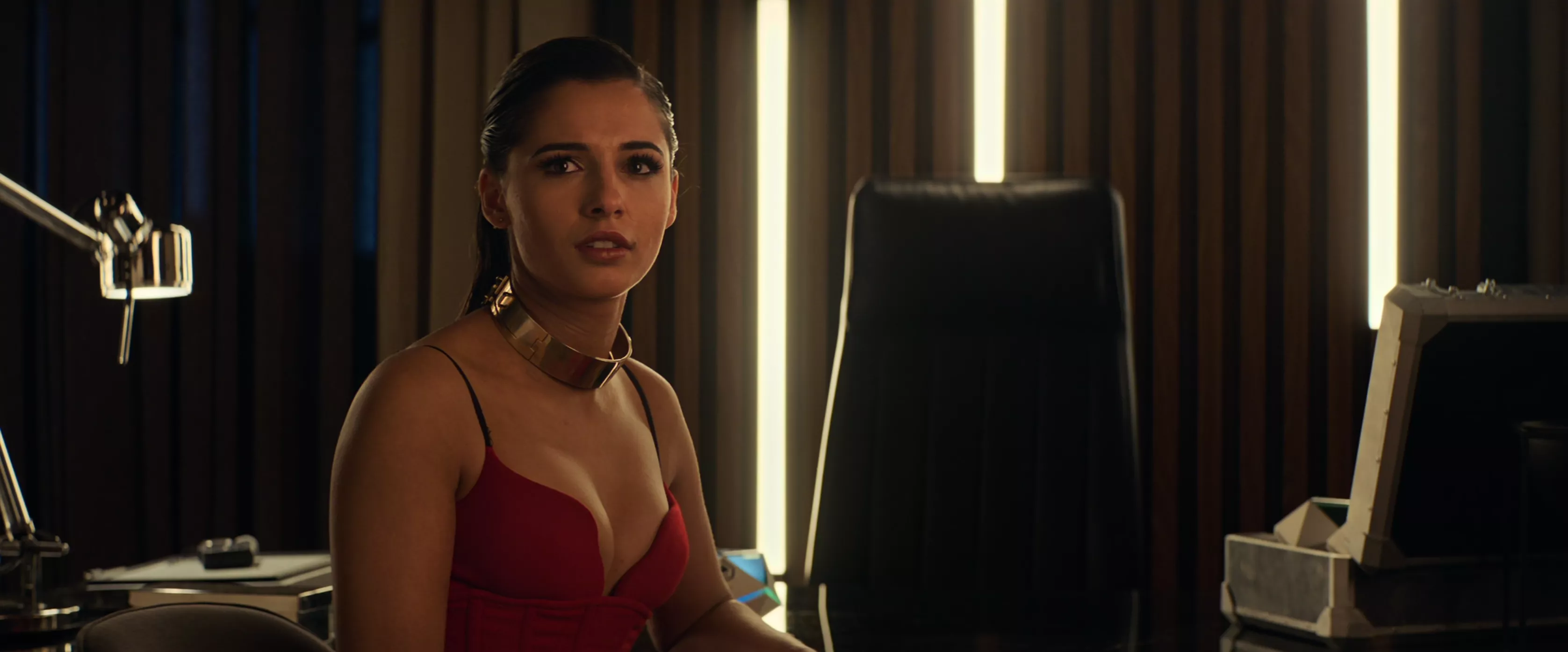 Naomi Scott looks like she loves getting fucked hard and senseless.