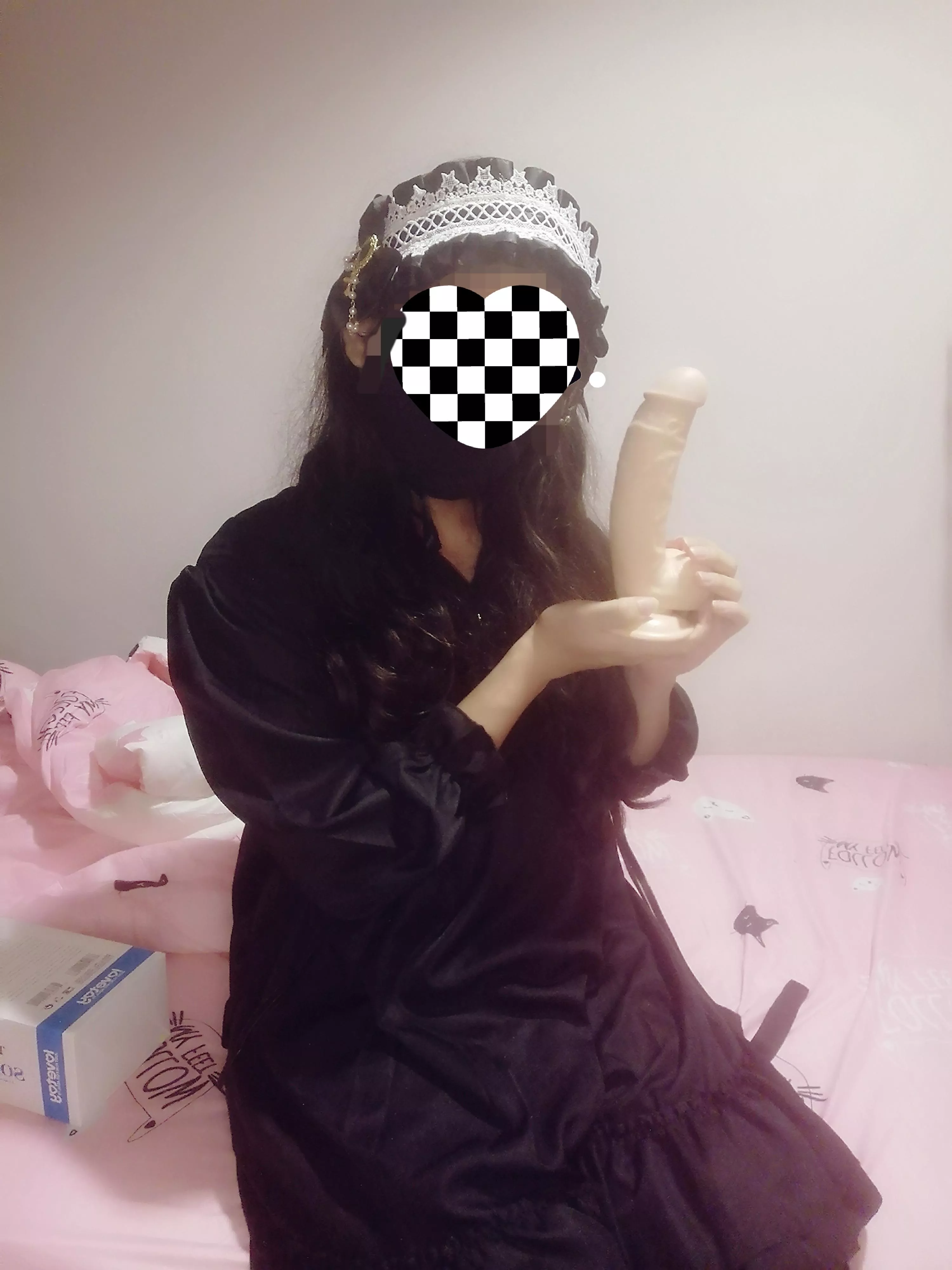 Naughty lolita with her first dildo (â‰§â–½â‰¦).