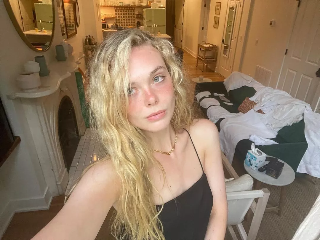 Need a bi stroking bud to bite my nipple while jerking me to Elle Fanning