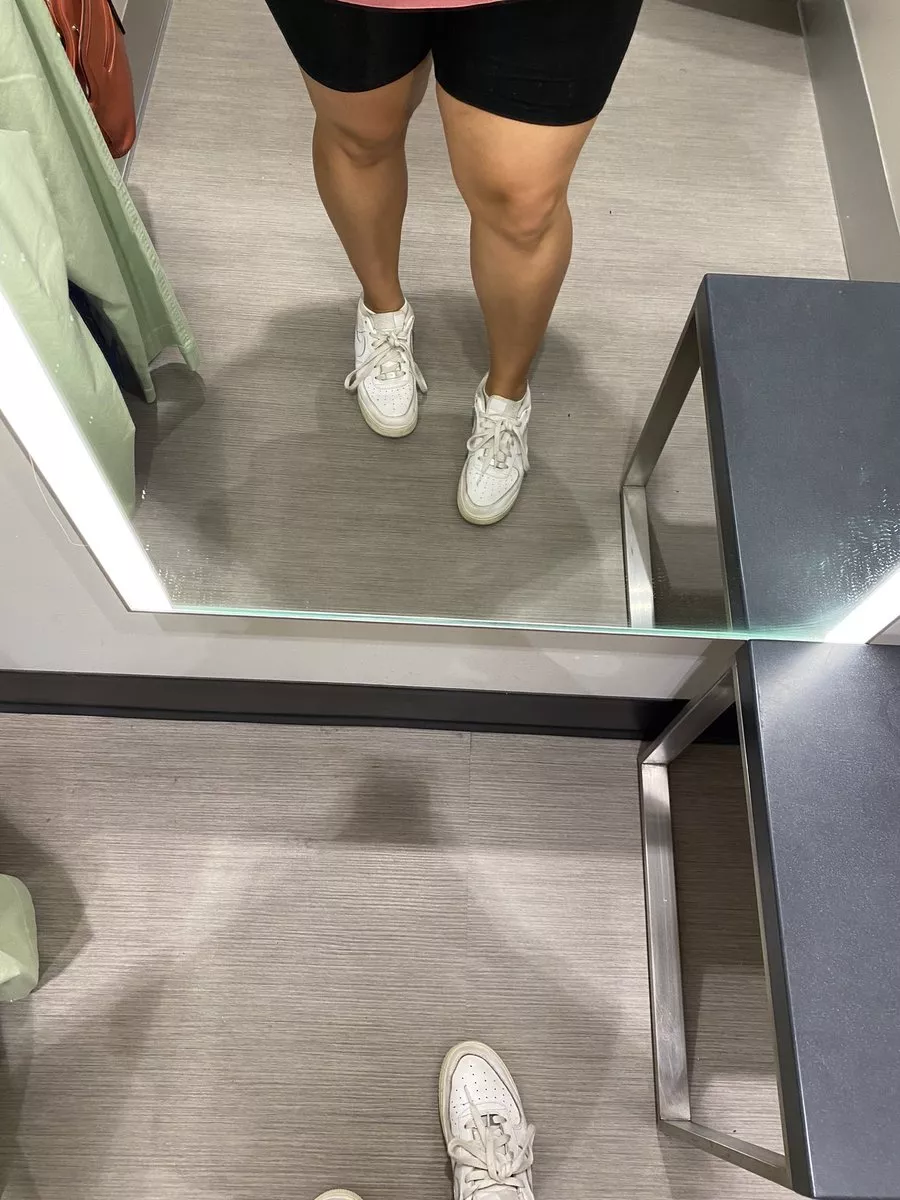 Need a foot slut to kiss my dirty shoes after I walk around shopping all day ￼