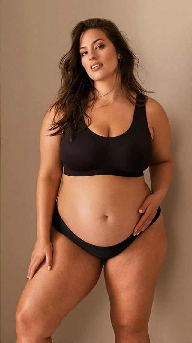 Never been in to thick or pregnant celebs before, but Ashley Graham is owning me!