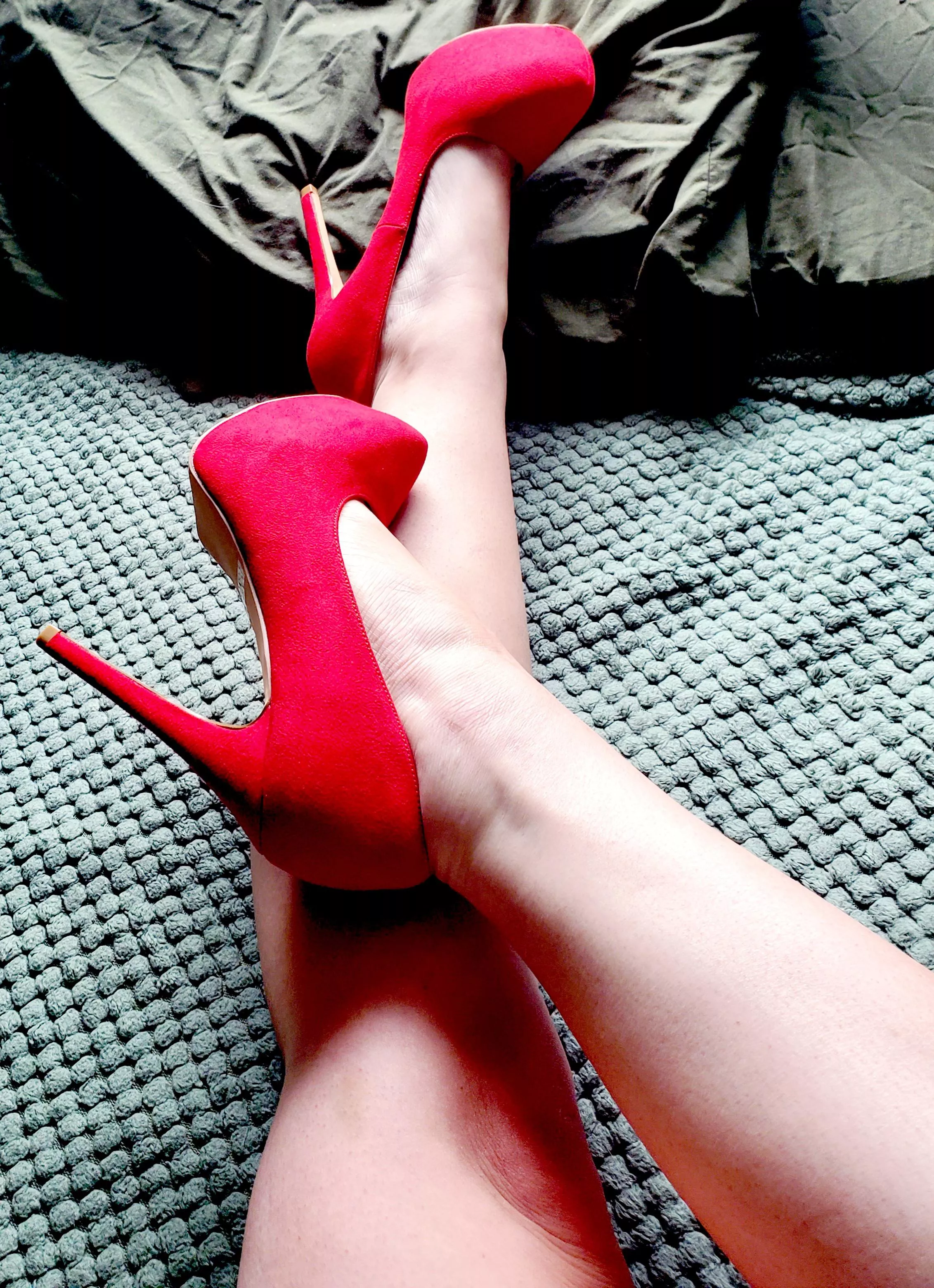 New heels for my Jessica Rabbit cosplay!!!