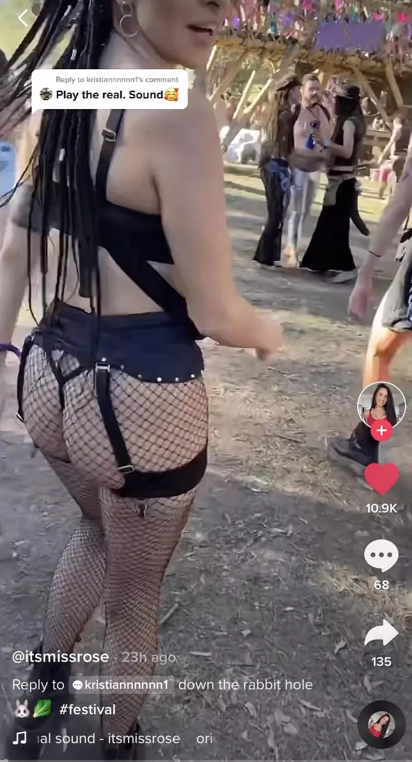 Nice festival outfit