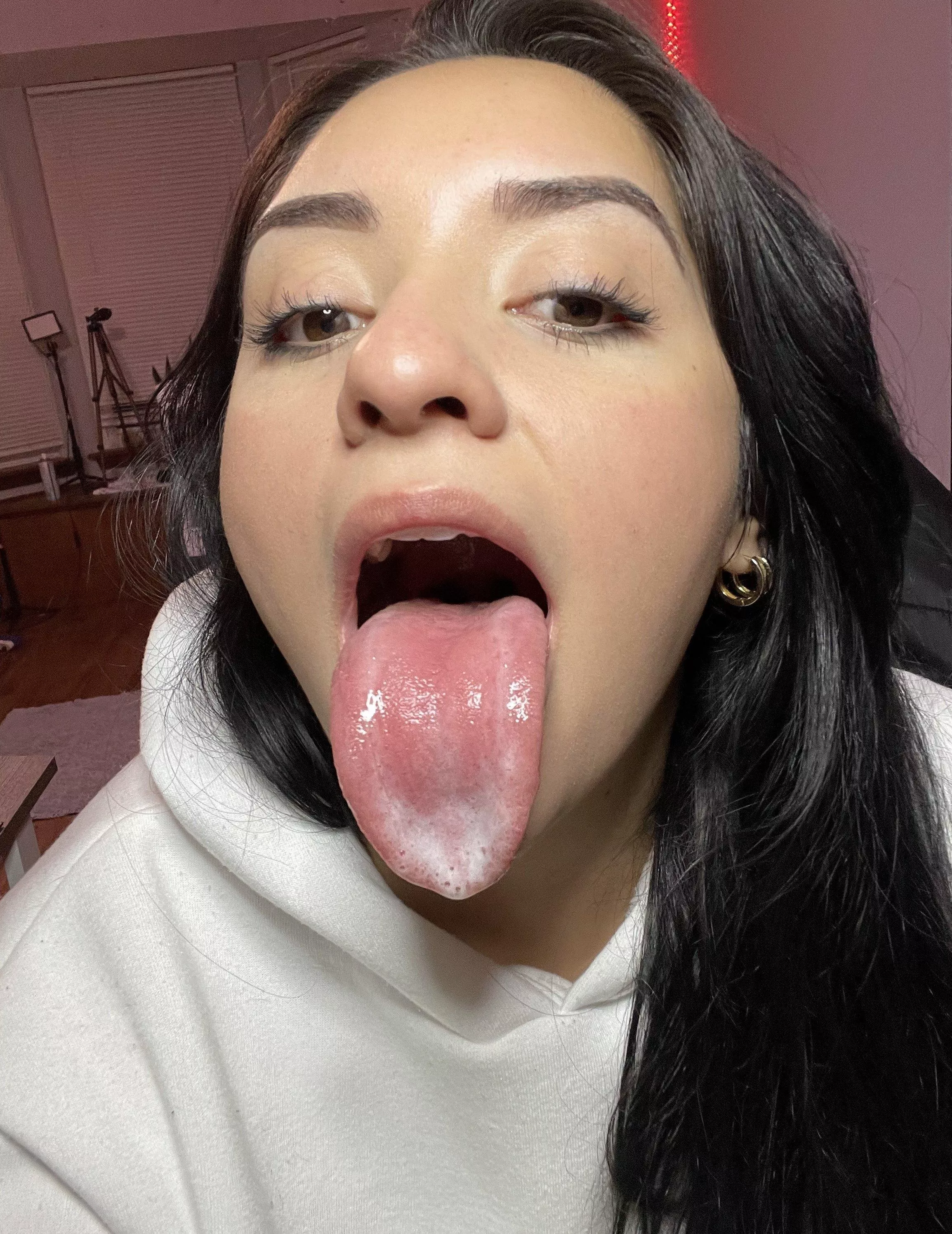 Nice sloppy tongue