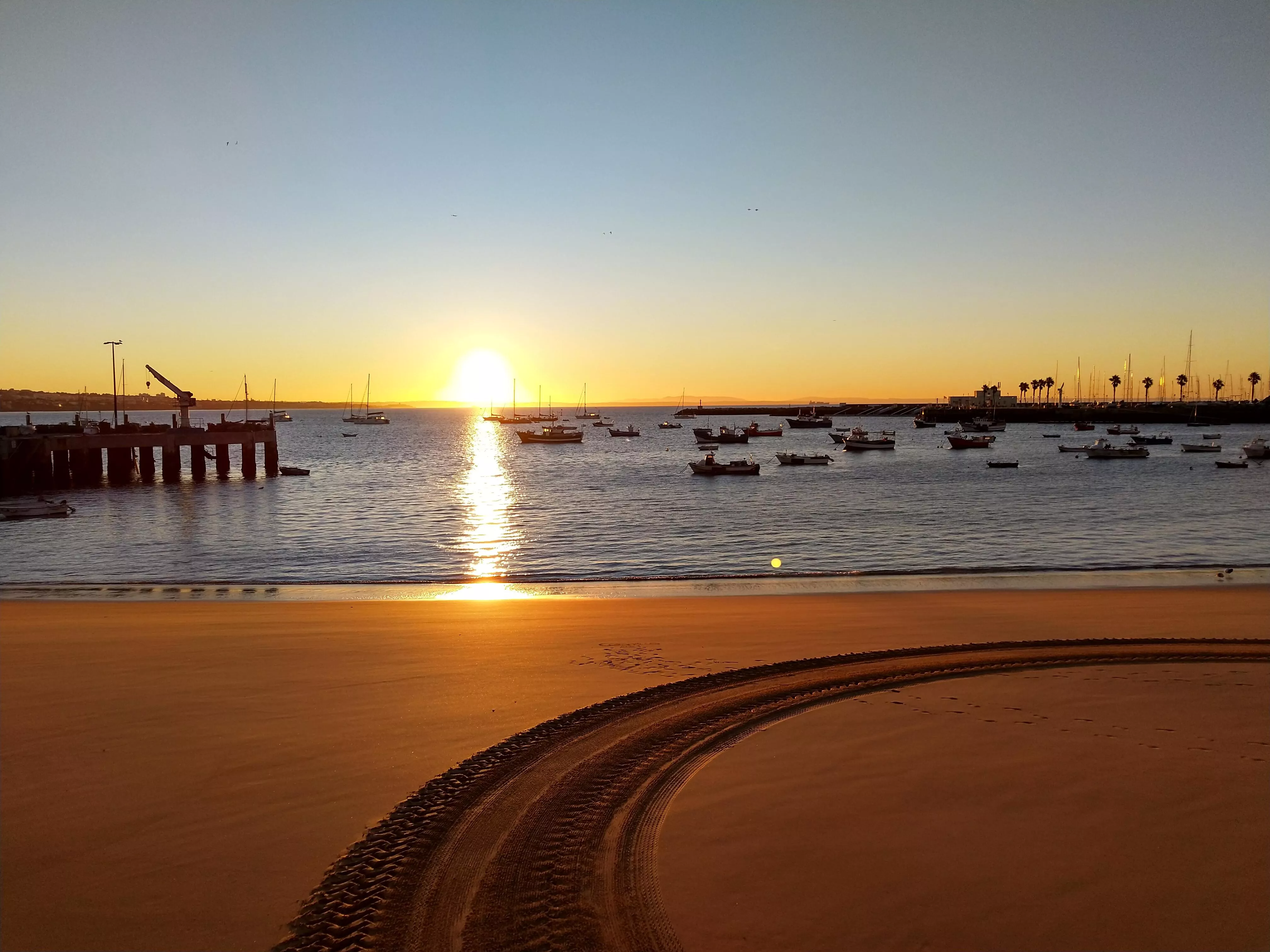 No left turn, cascais bay, Portugal